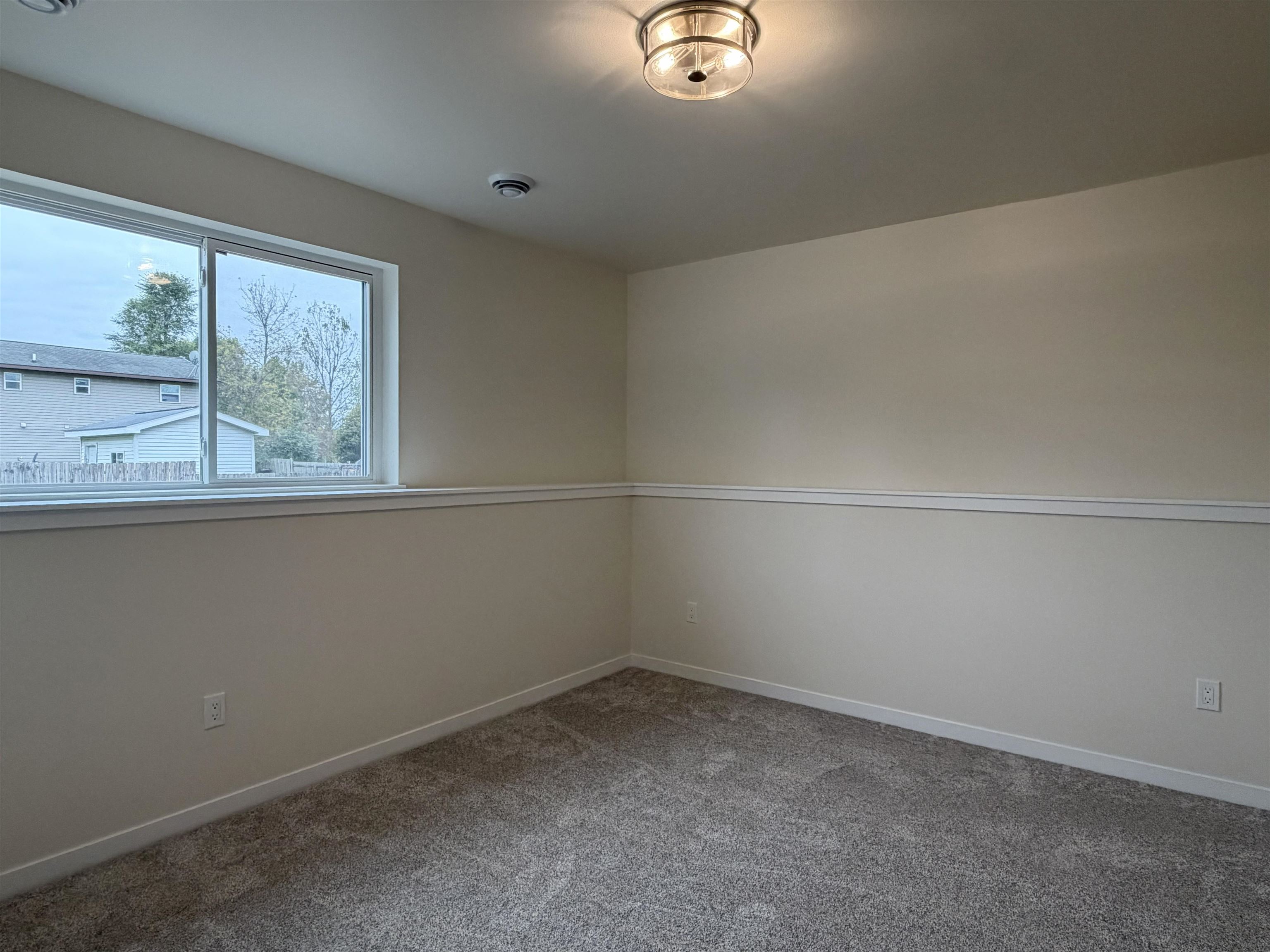 695 Oak Street Property Photo 38