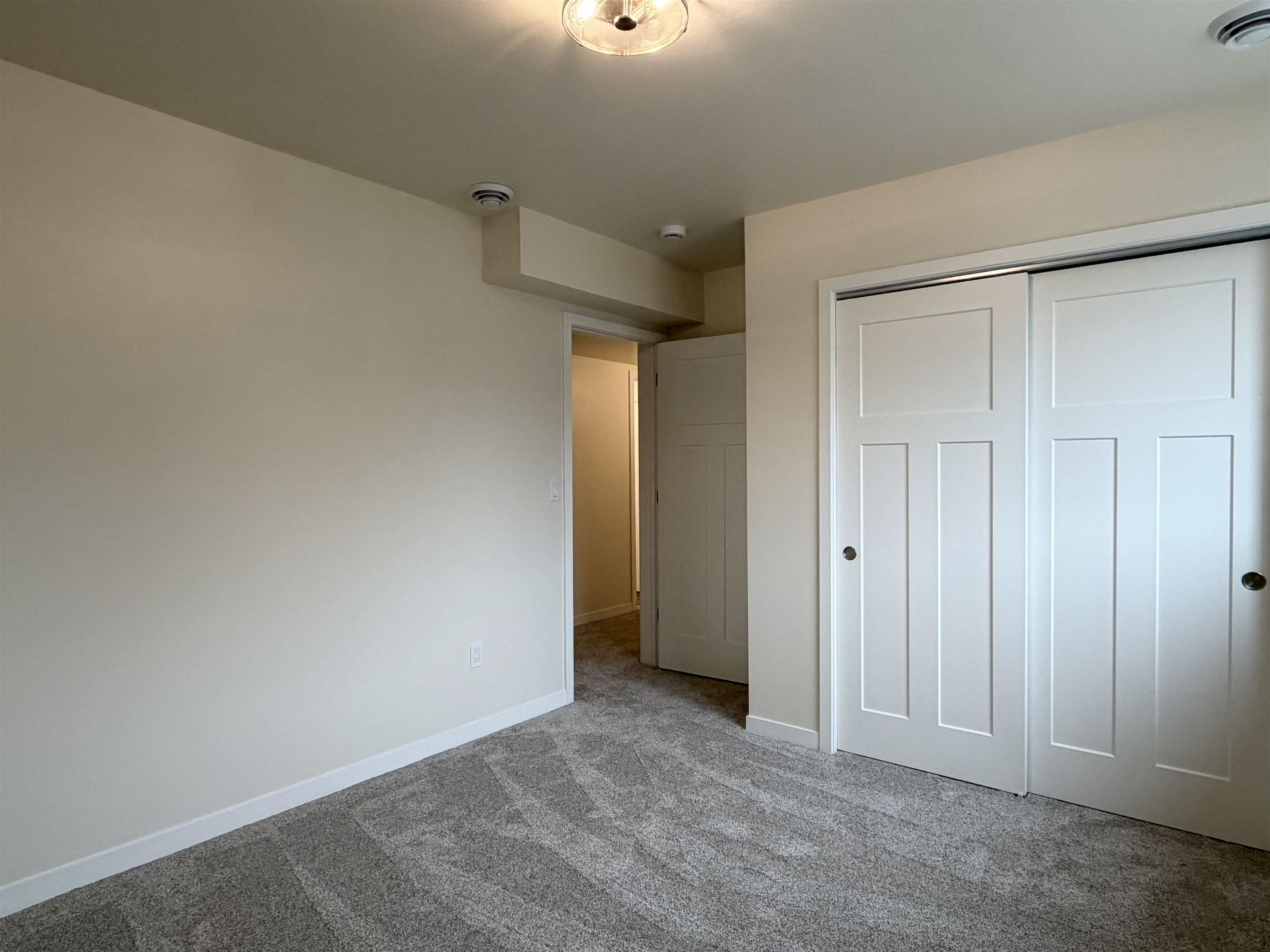 695 Oak Street Property Photo 39
