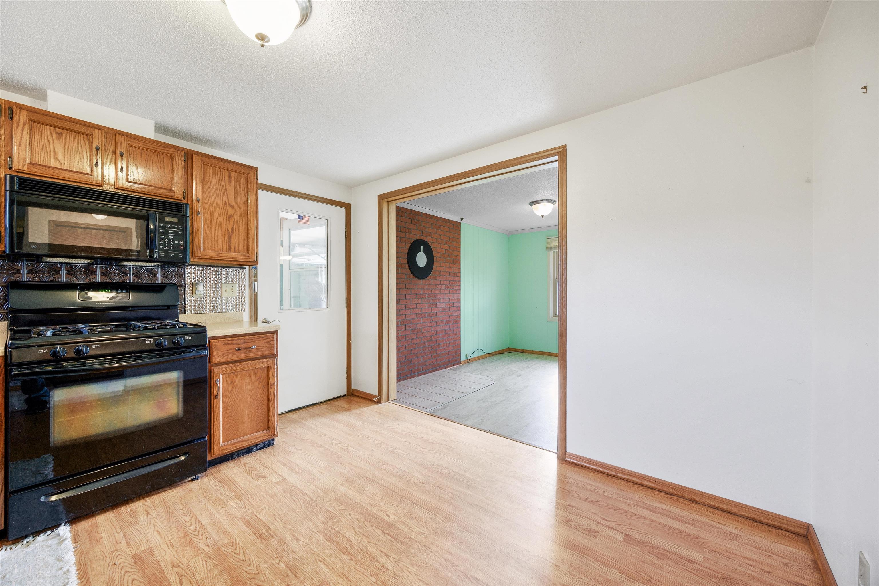 521 Bailey Street Property Photo 7