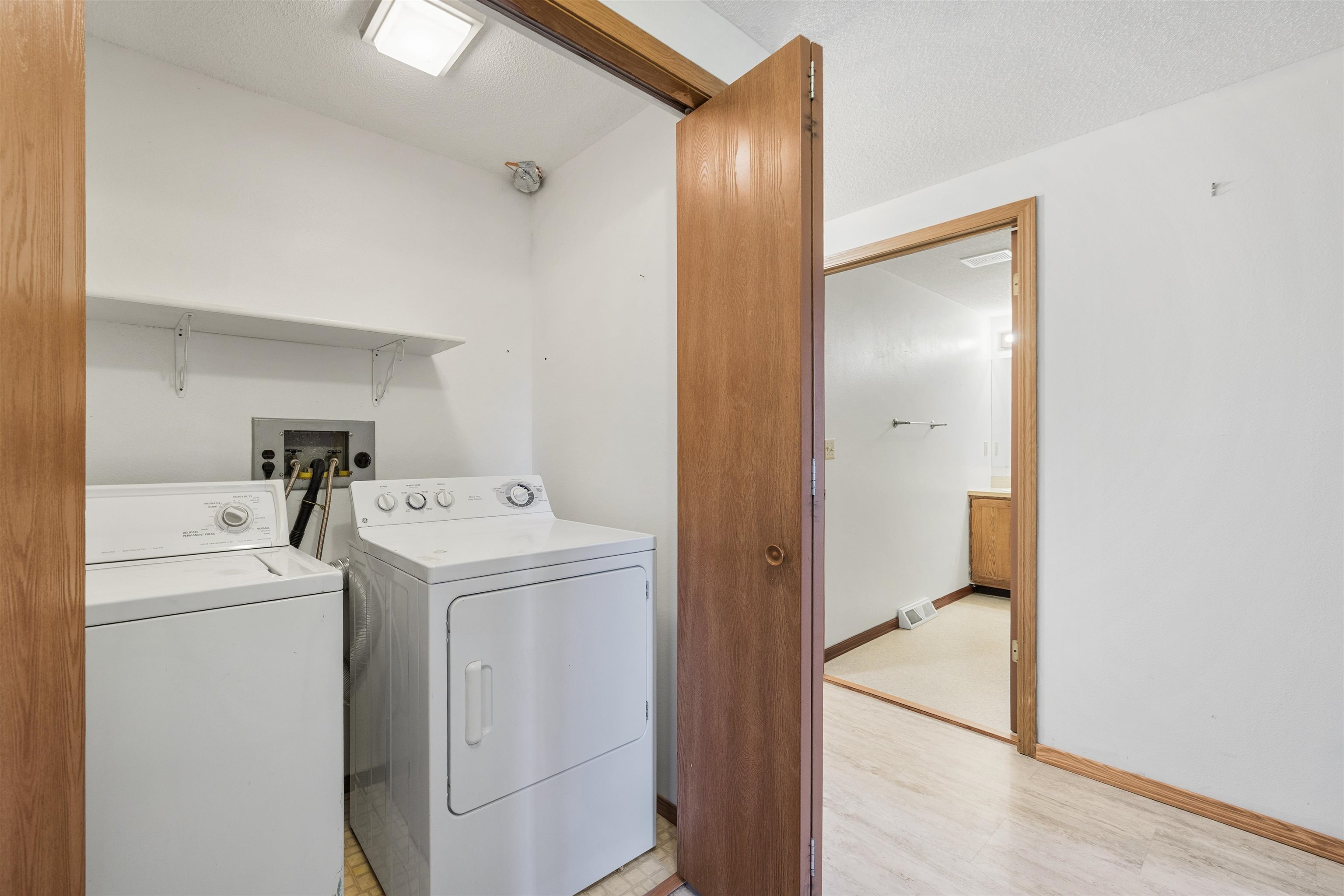 521 Bailey Street Property Photo 16