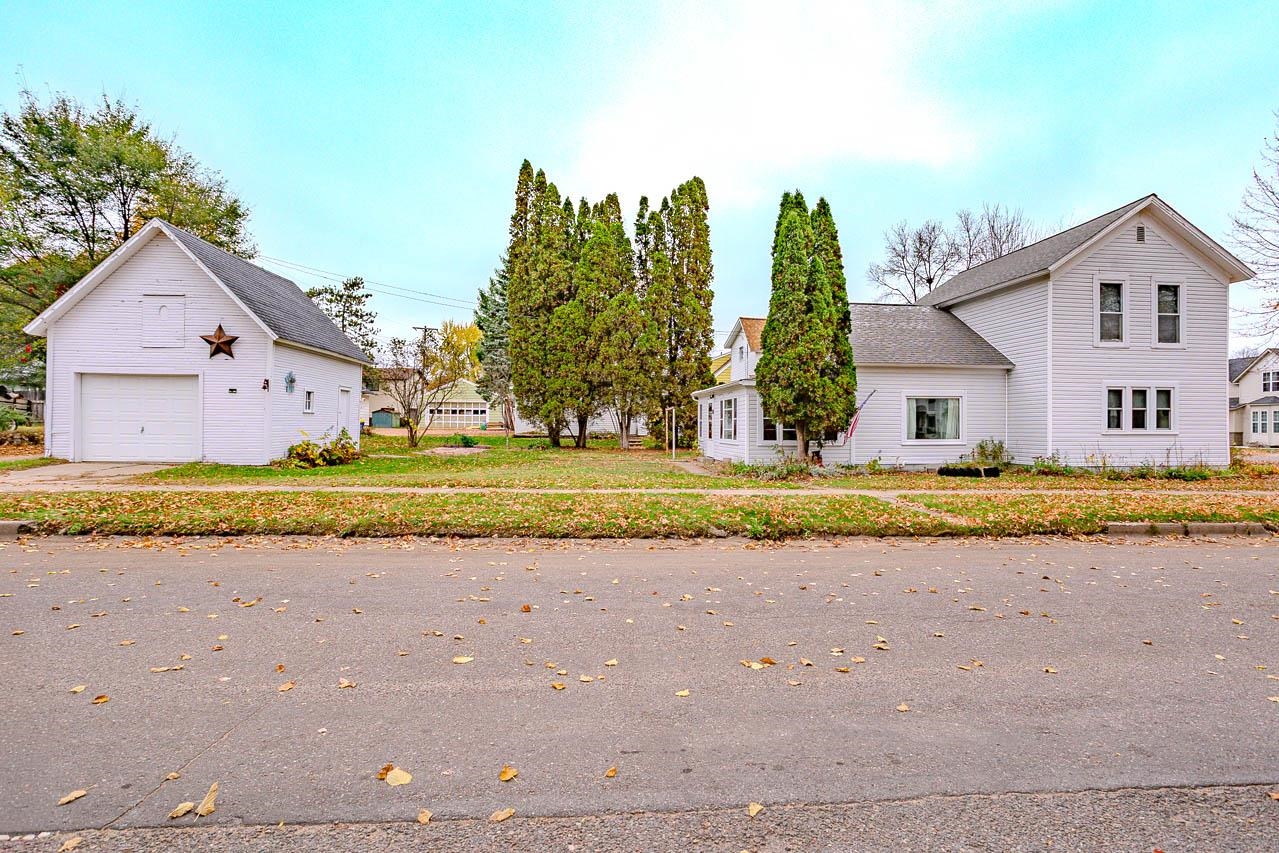 300 Cottage Street Property Photo 1