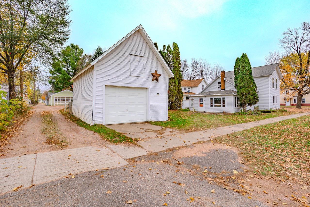 300 Cottage Street Property Photo 10