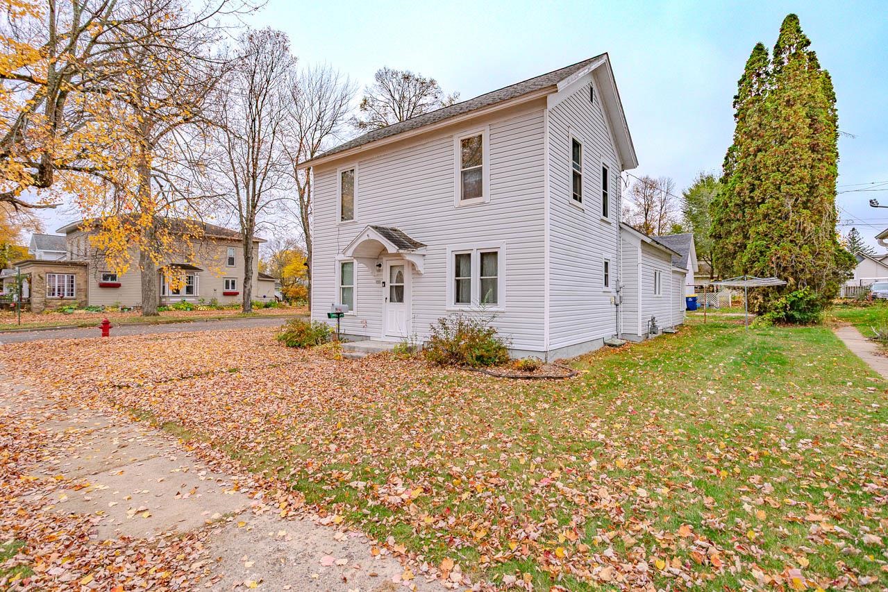 300 Cottage Street Property Photo 15