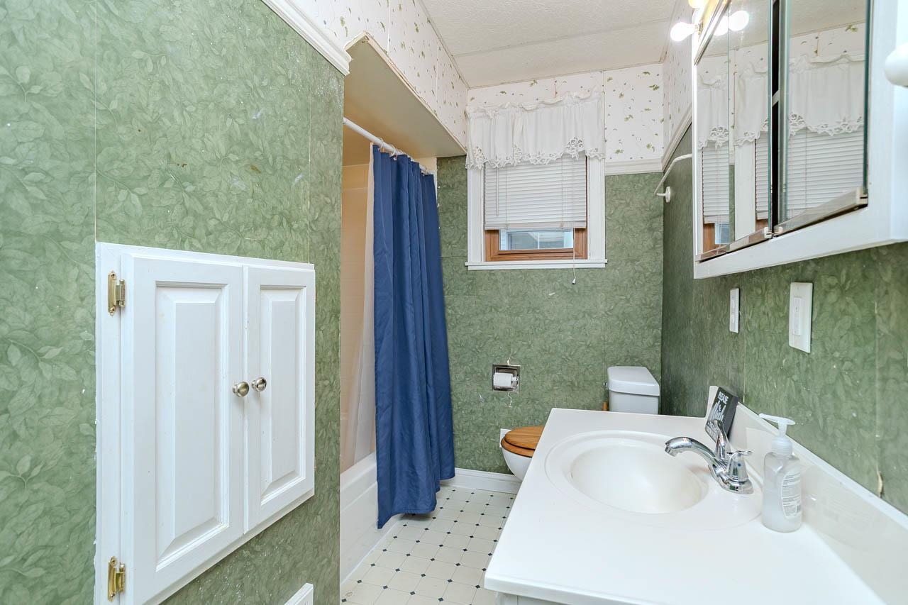 300 Cottage Street Property Photo 21