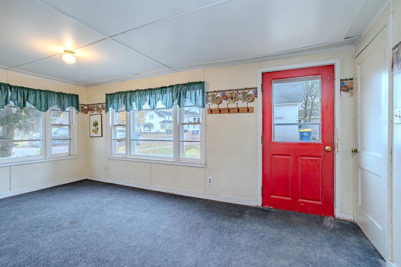 300 Cottage Street Property Photo 24