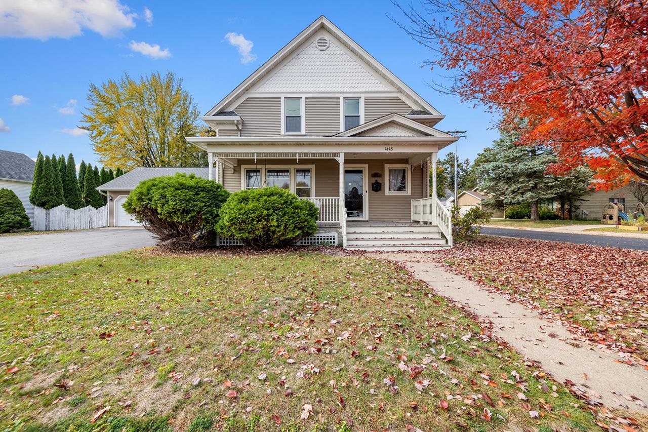1418 W Grand Avenue Property Photo 2