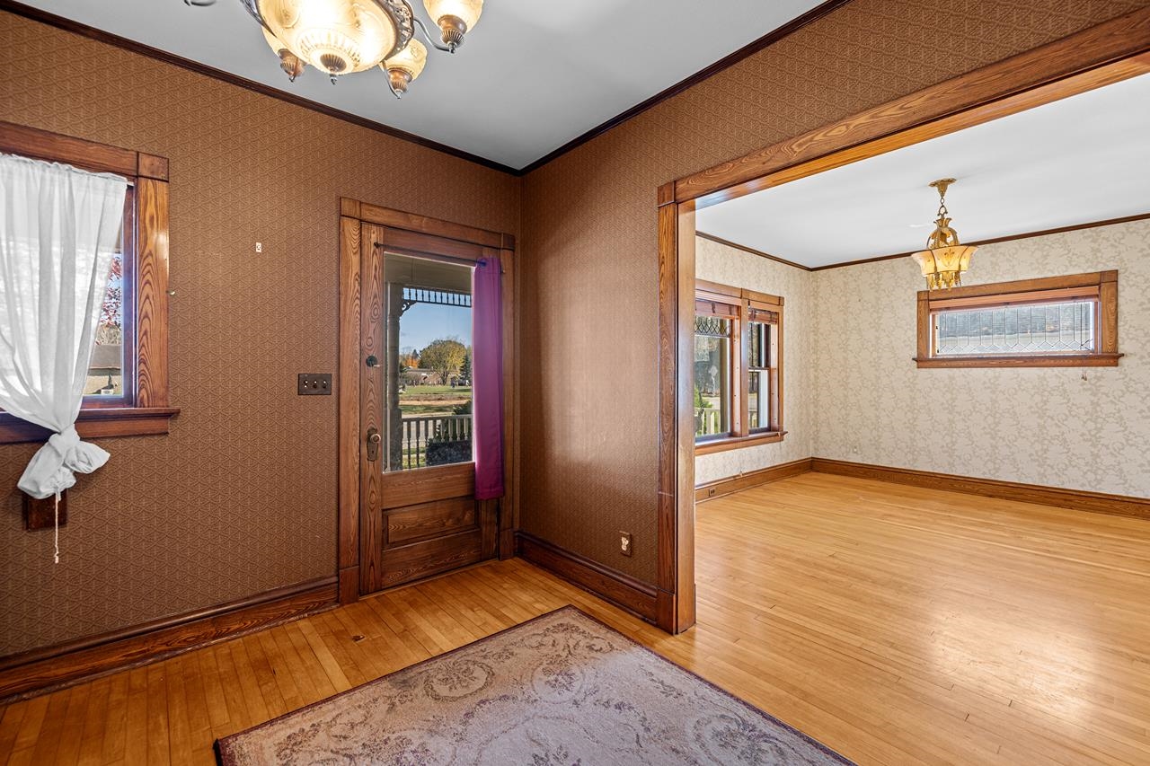 1418 W Grand Avenue Property Photo 6