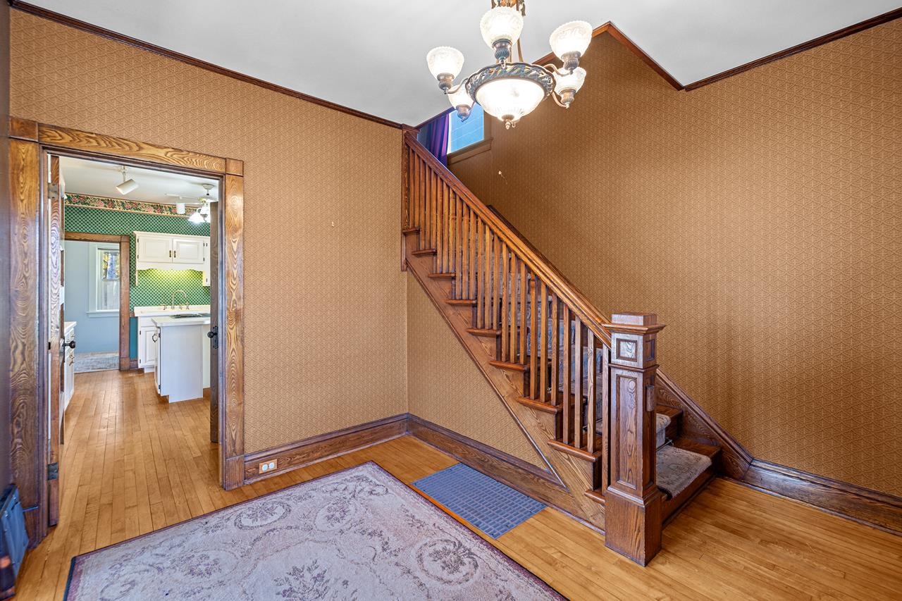 1418 W Grand Avenue Property Photo 7