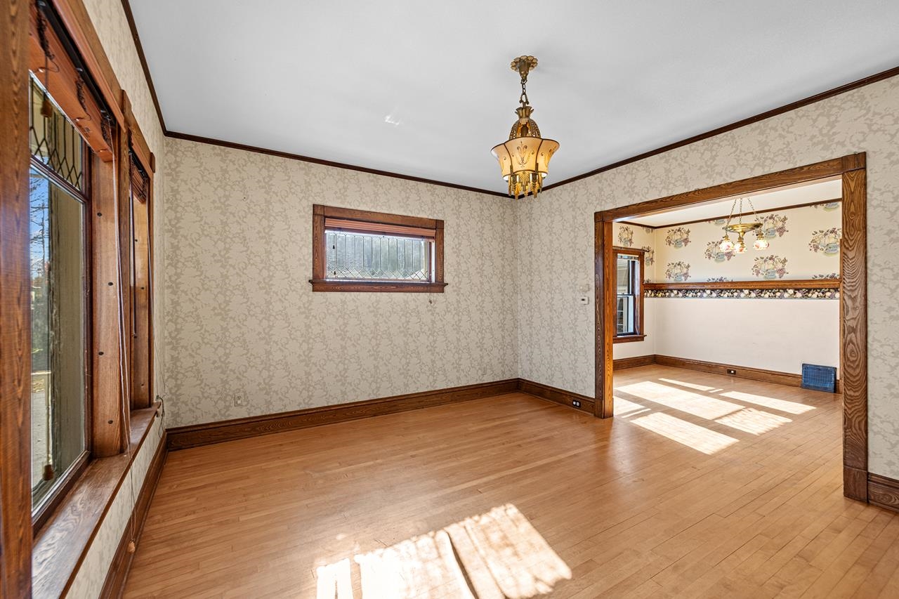 1418 W Grand Avenue Property Photo 10