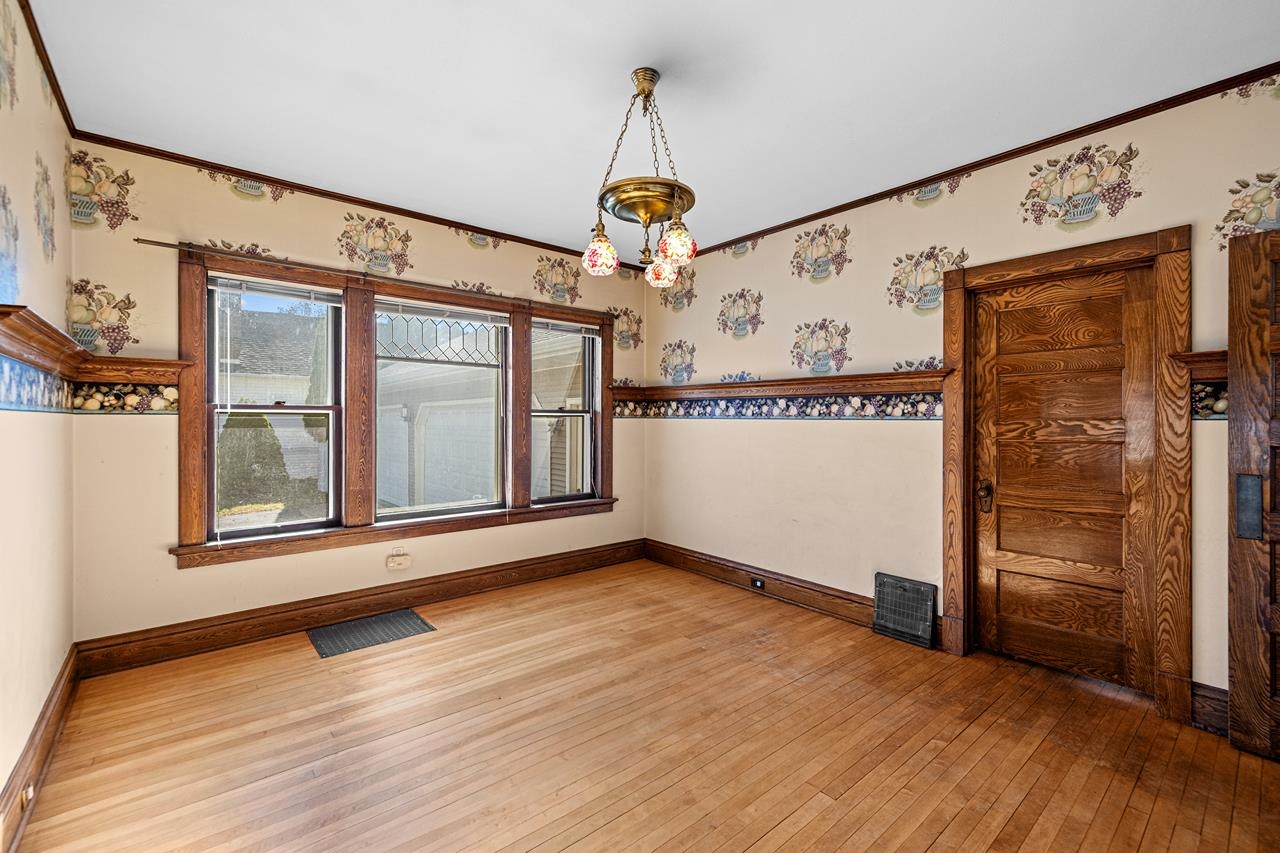 1418 W Grand Avenue Property Photo 15
