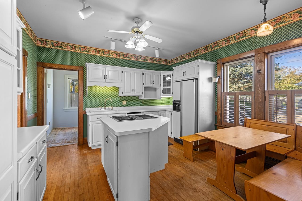 1418 W Grand Avenue Property Photo 19