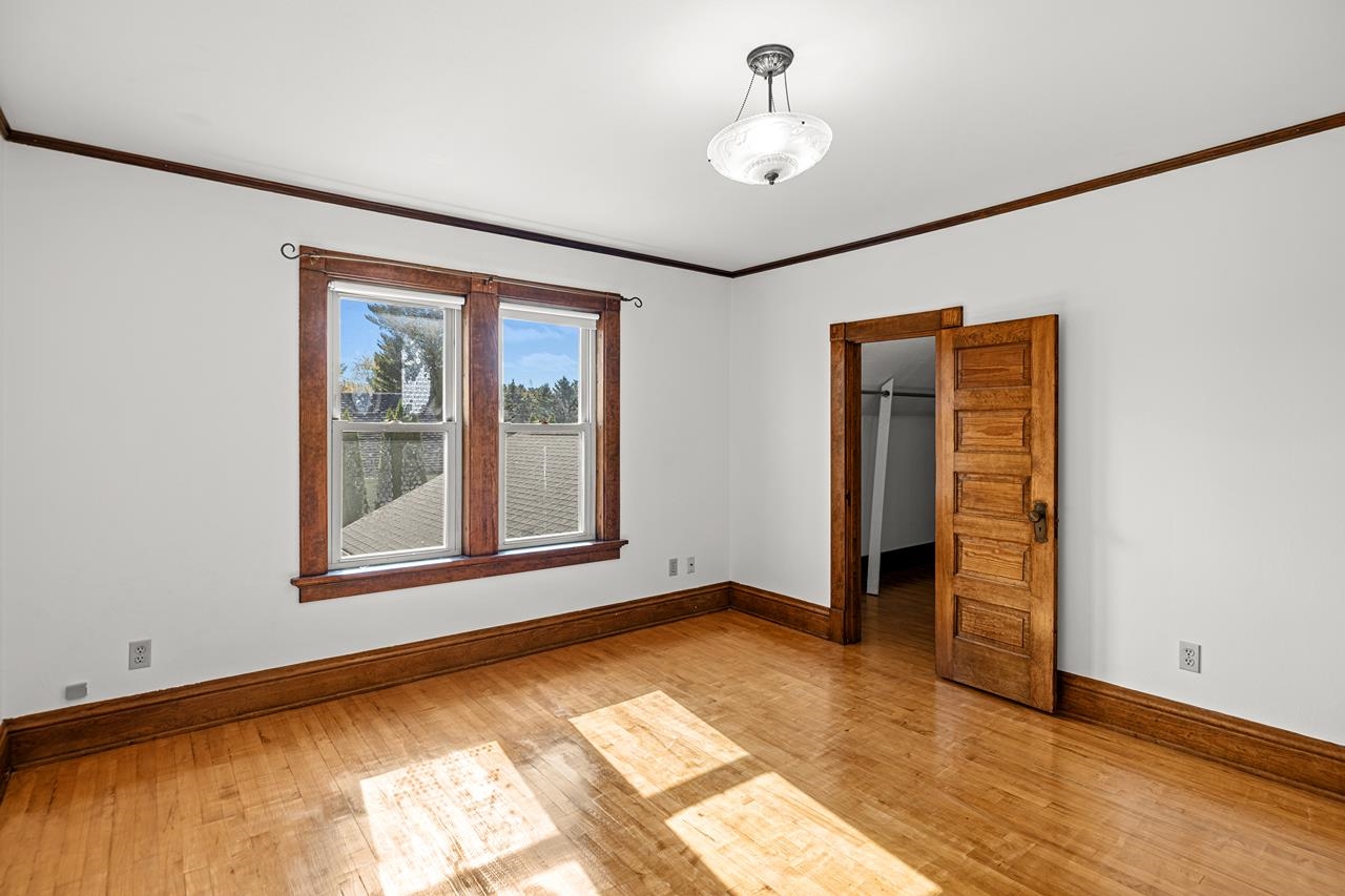 1418 W Grand Avenue Property Photo 32