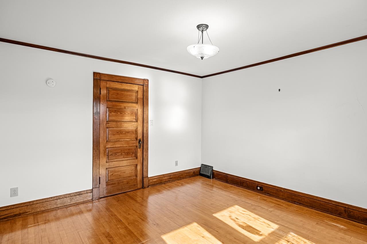 1418 W Grand Avenue Property Photo 34