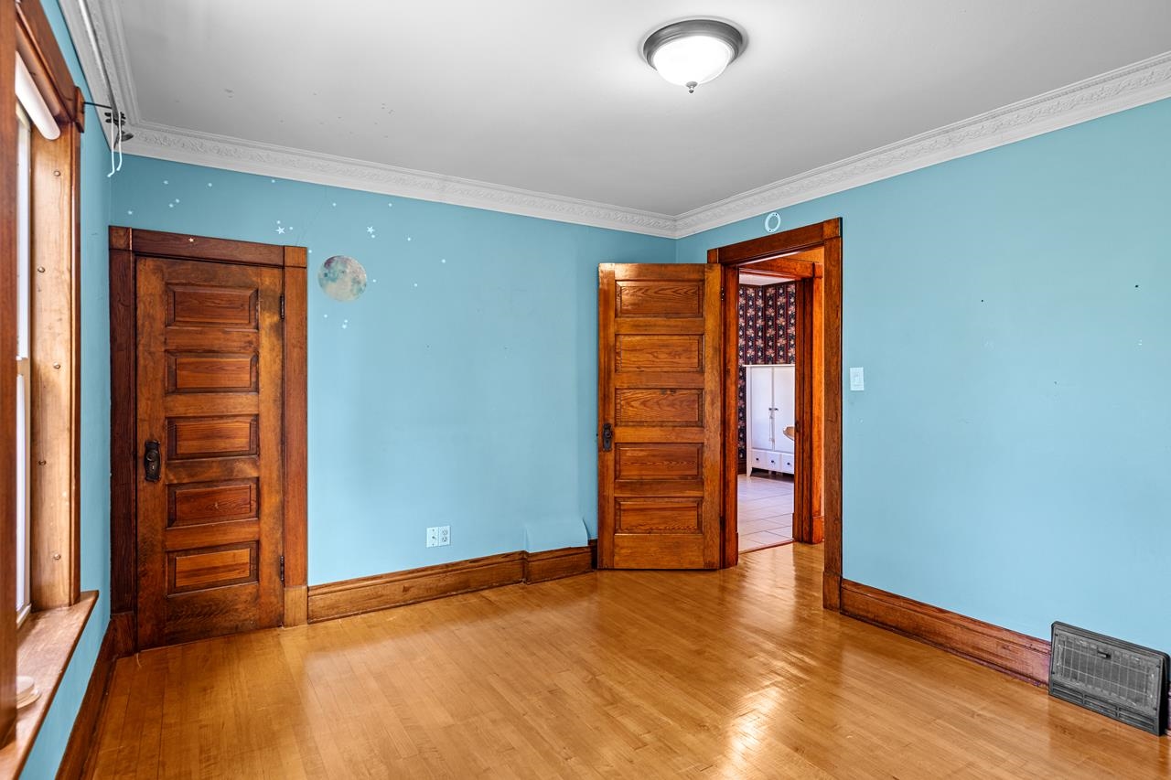 1418 W Grand Avenue Property Photo 38