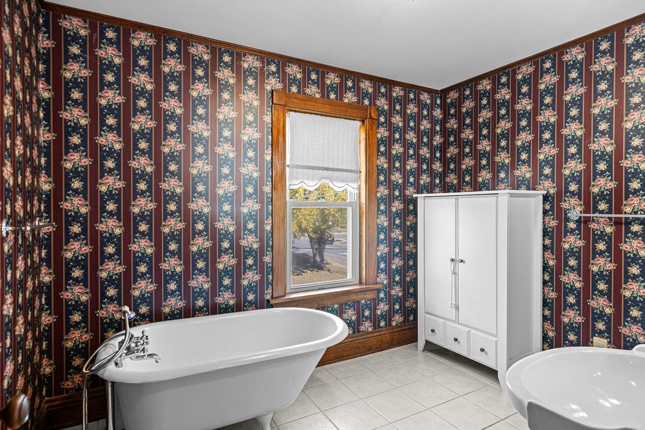 1418 W Grand Avenue Property Photo 40