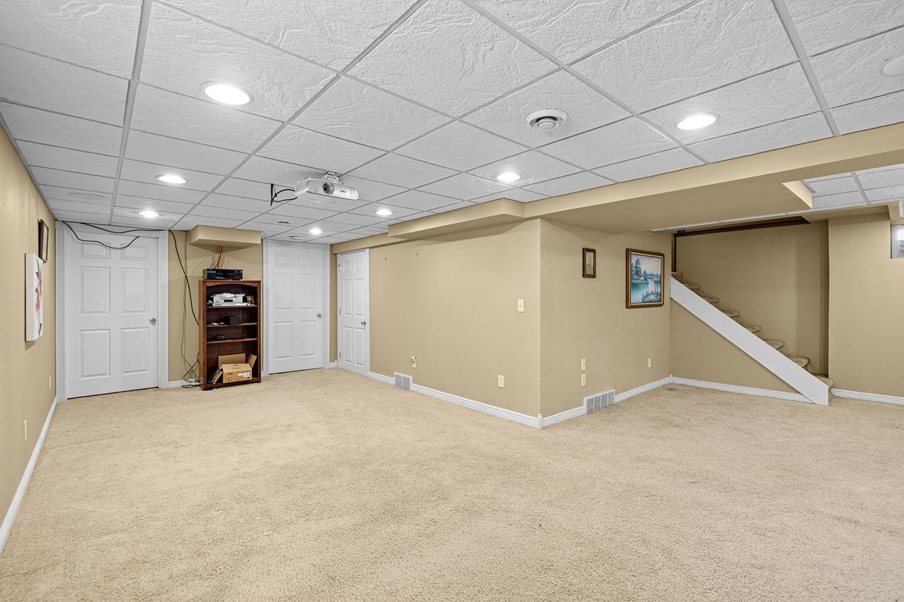 1418 W Grand Avenue Property Photo 44