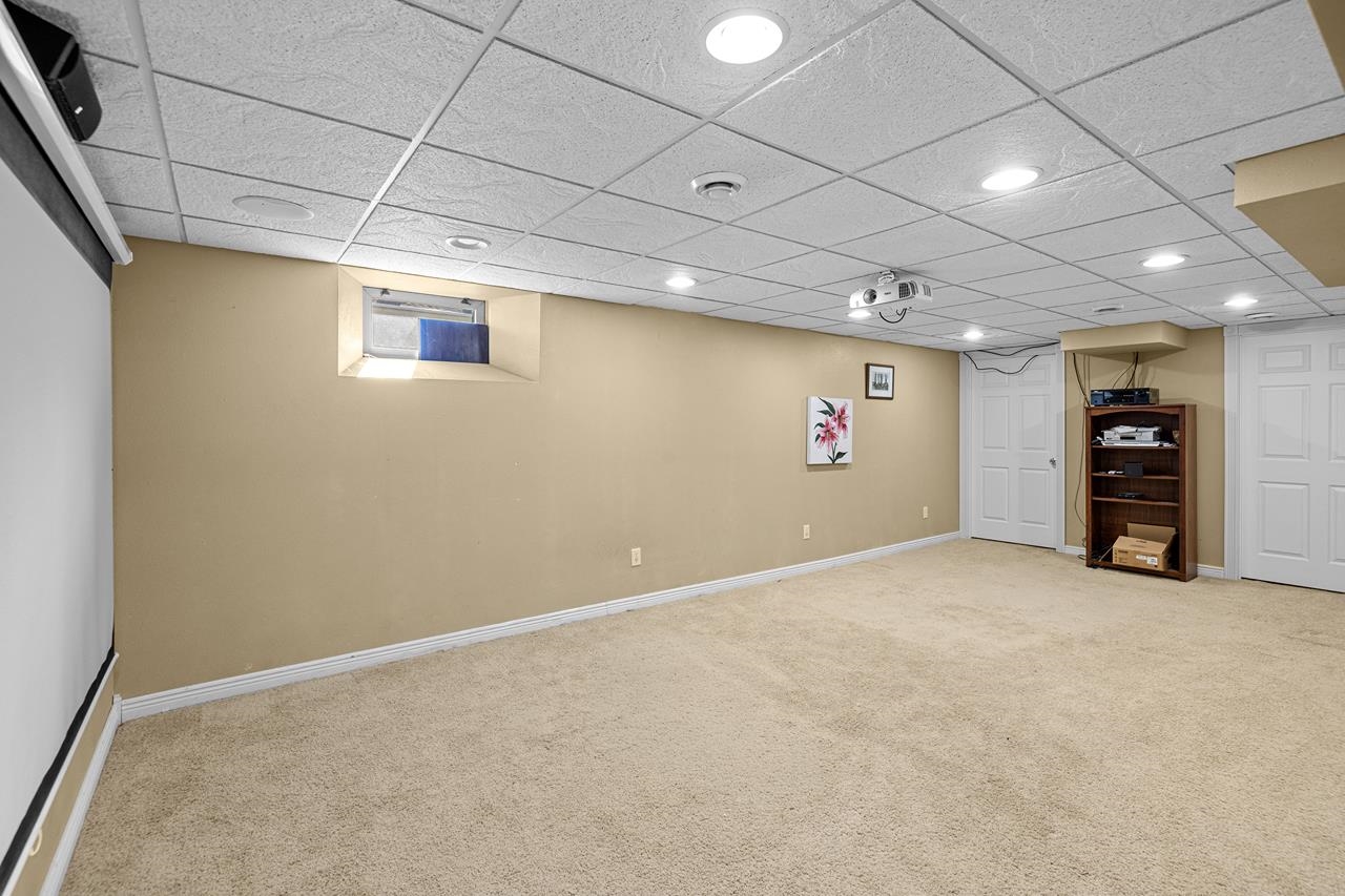 1418 W Grand Avenue Property Photo 46