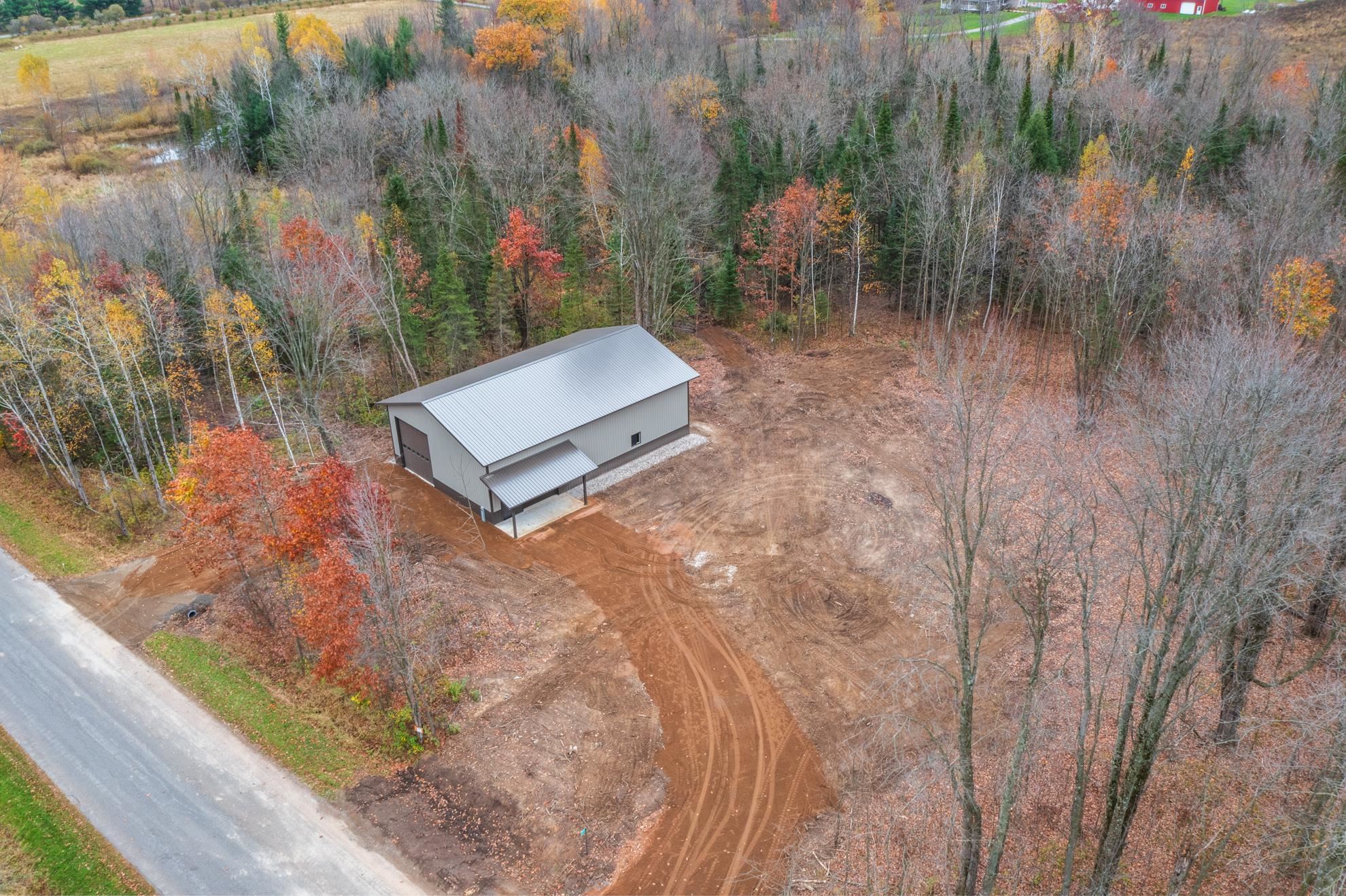 2295 Forest Road Property Photo 3