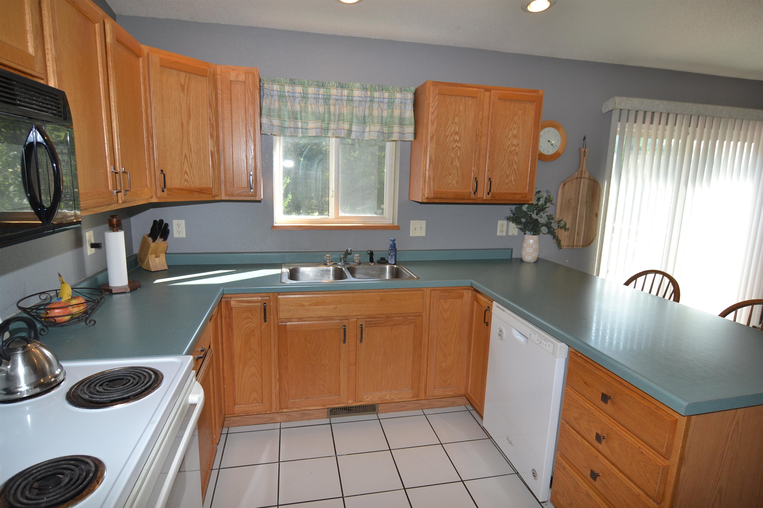 1847 Manatee Drive Property Photo 6
