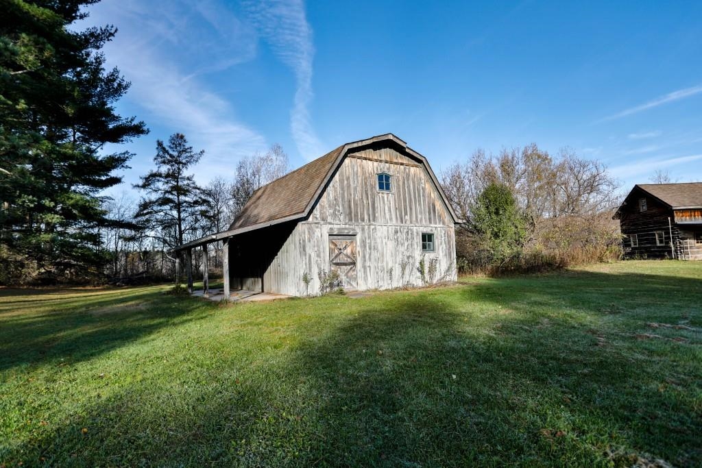W2506 Heineman Road Property Photo 8