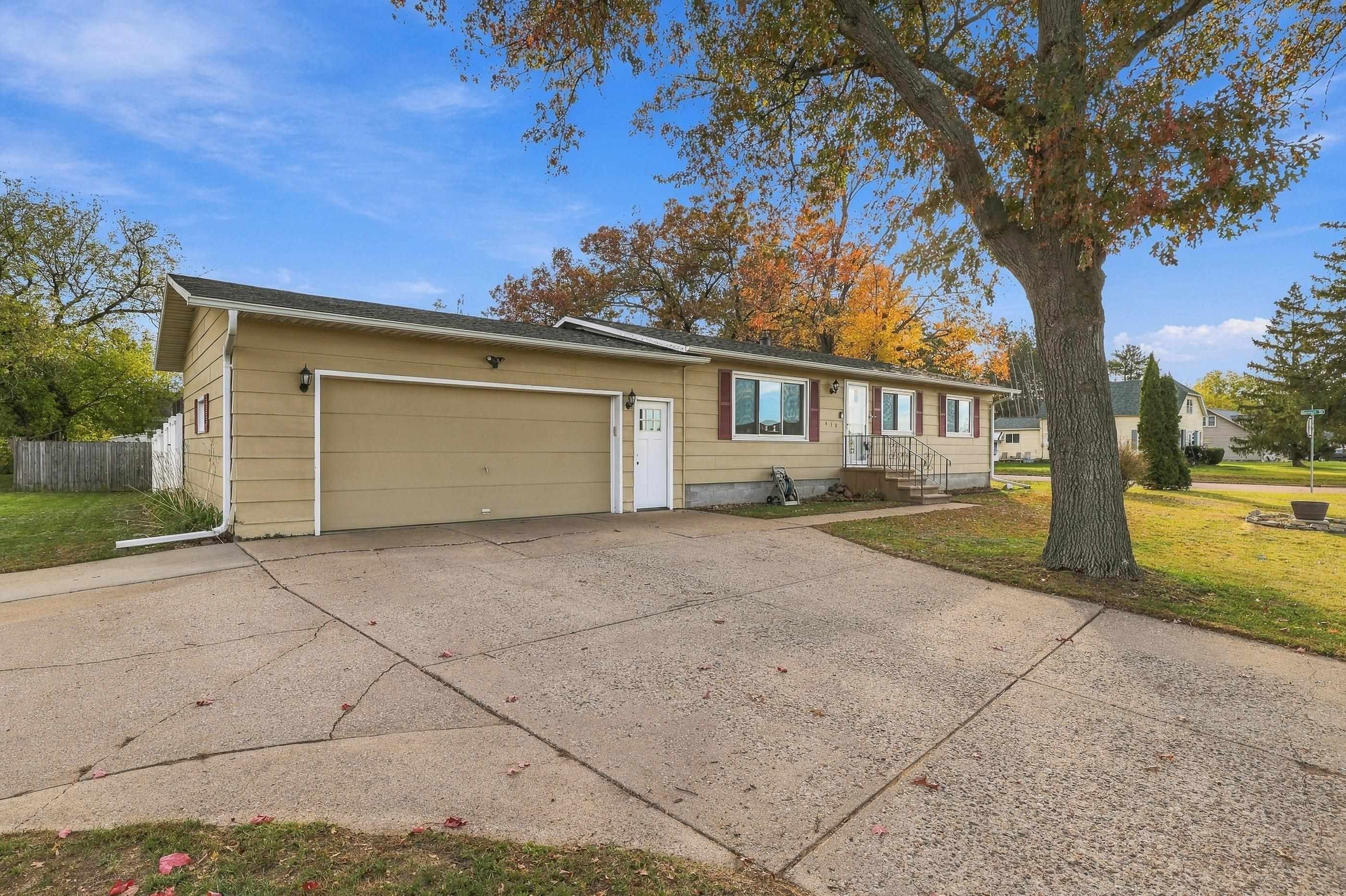 430 Daly Avenue Property Photo 3