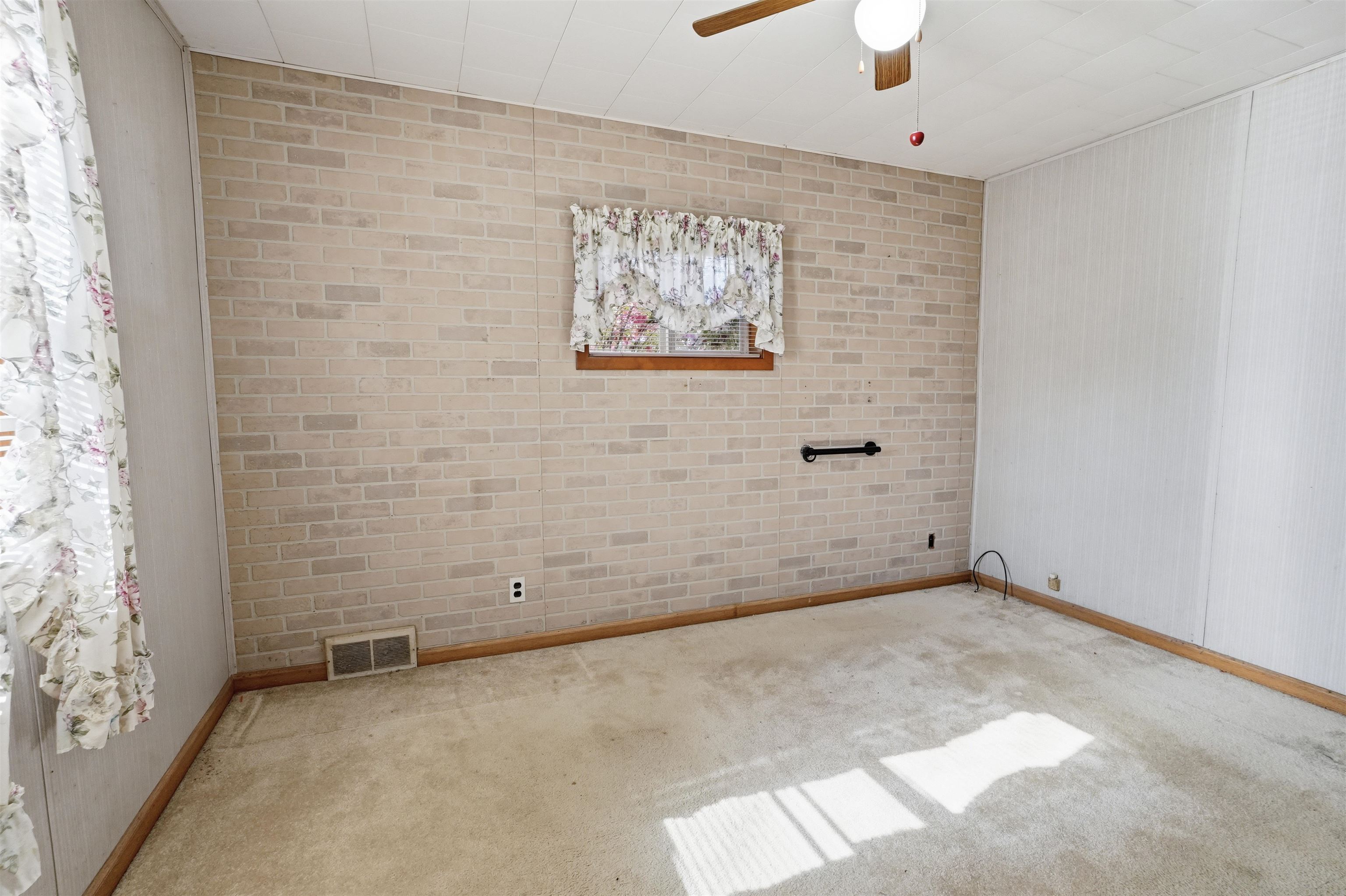 212 N Seventh Street Property Photo 4