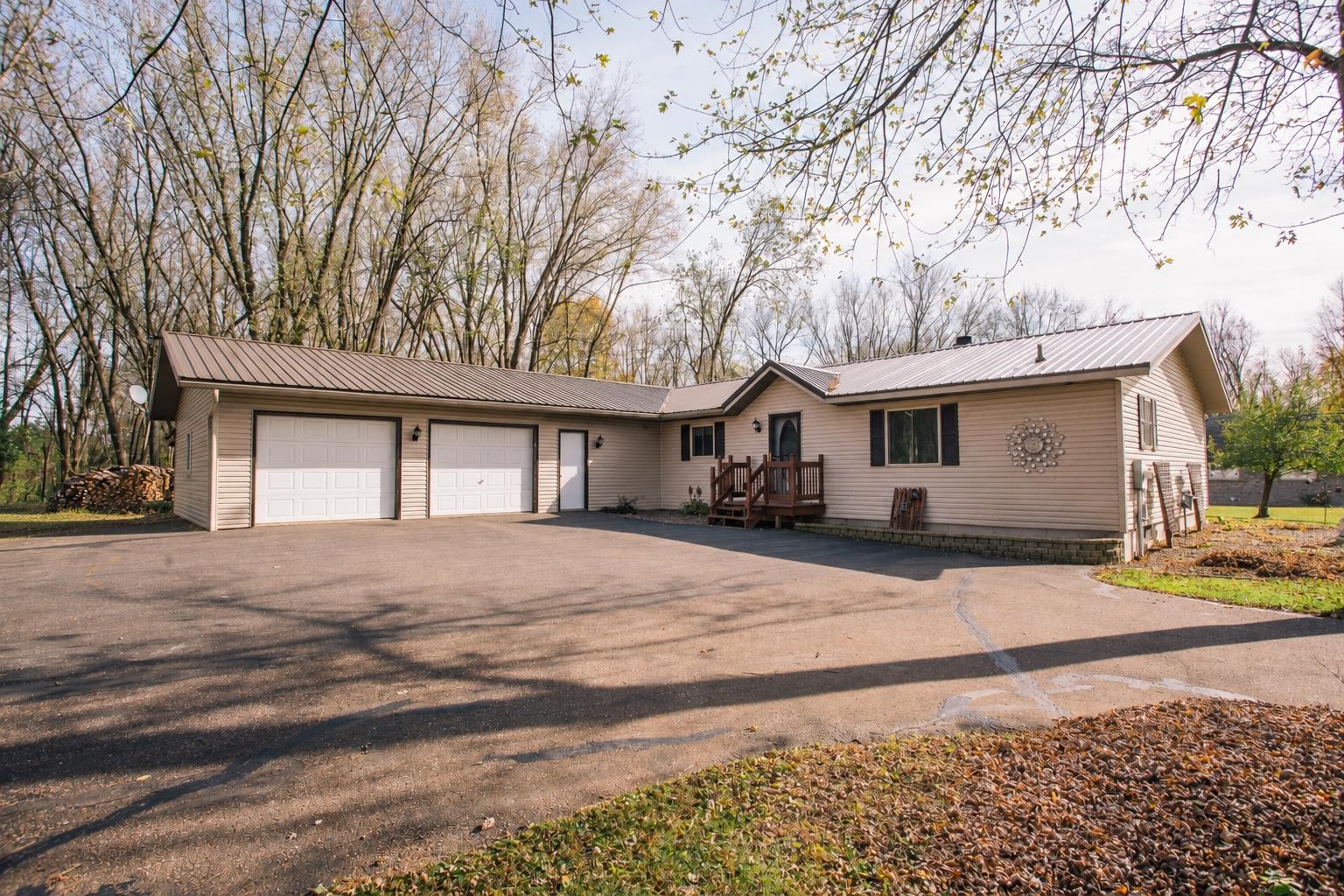 1004 Steven Avenue Property Photo 1