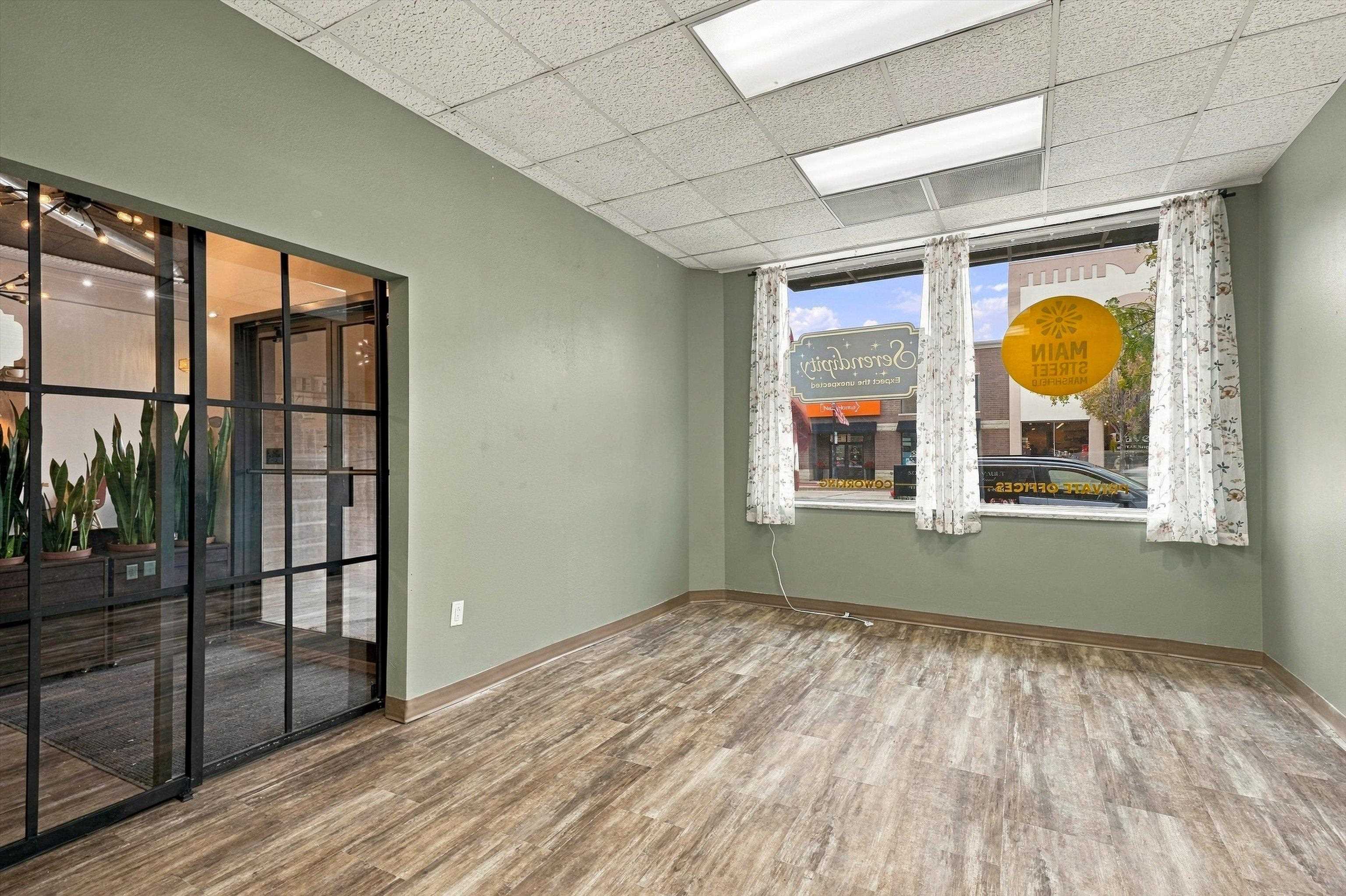 209 S Central Avenue Property Photo 18