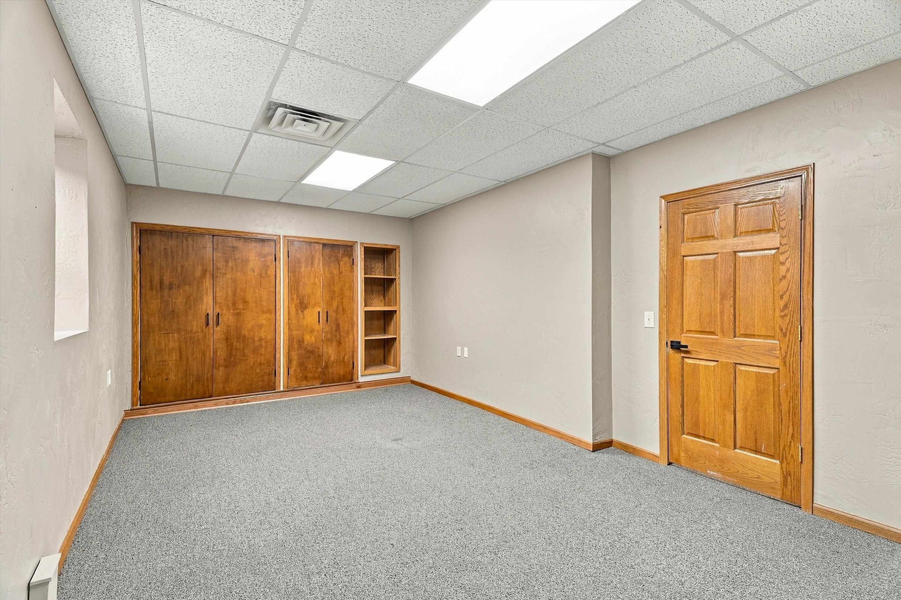 209 S Central Avenue Property Photo 24