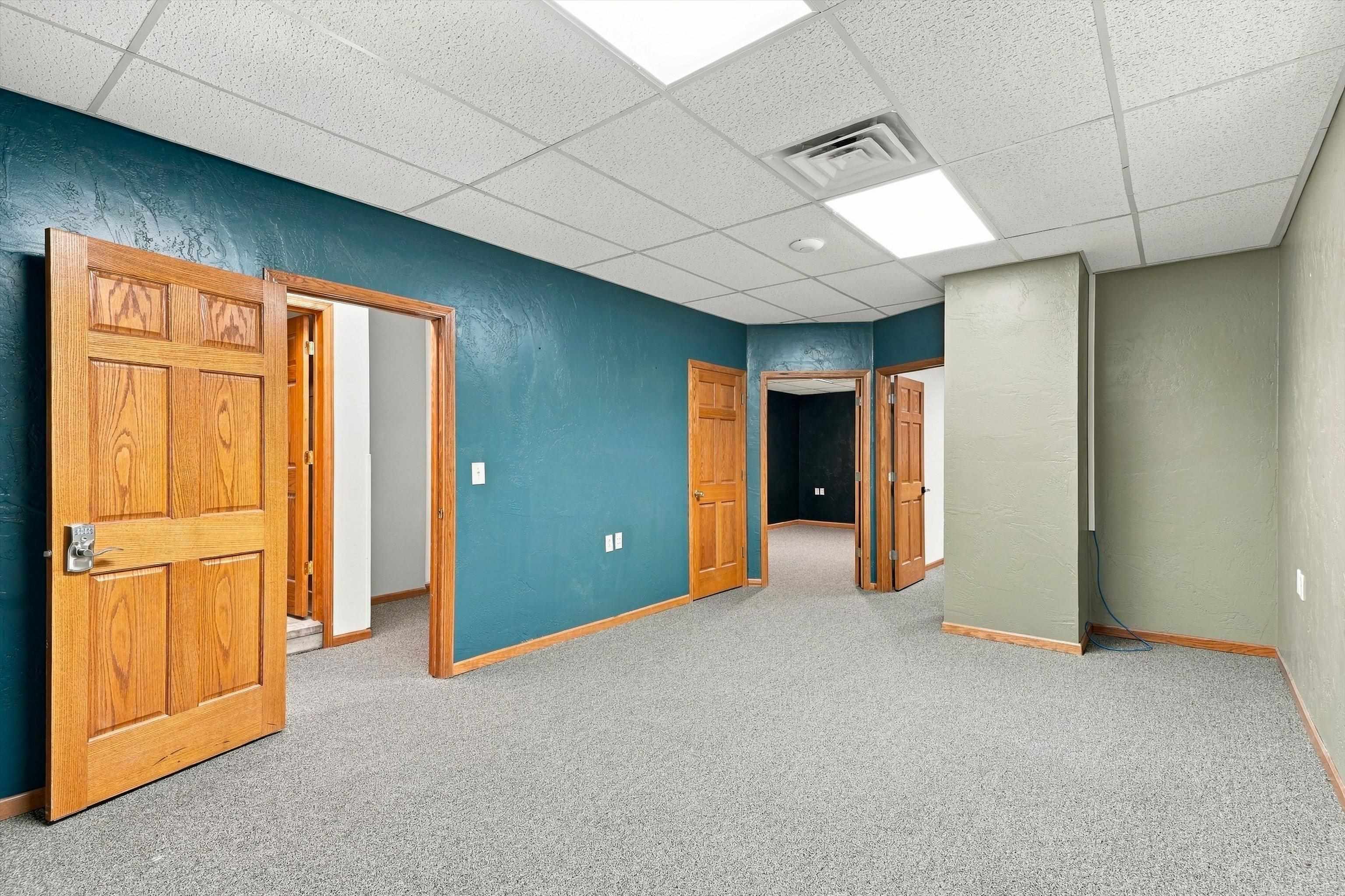 209 S Central Avenue Property Photo 25