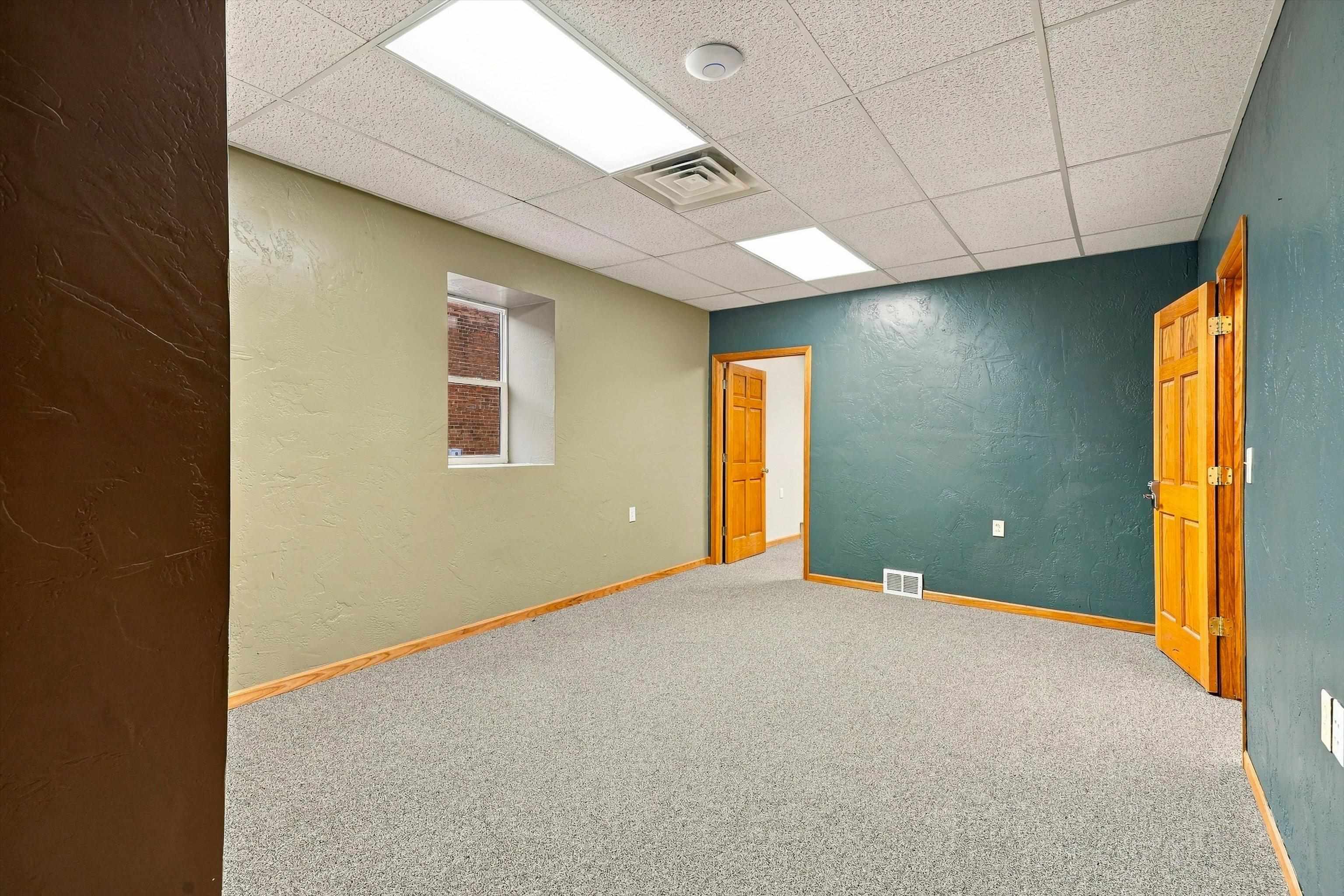 209 S Central Avenue Property Photo 26
