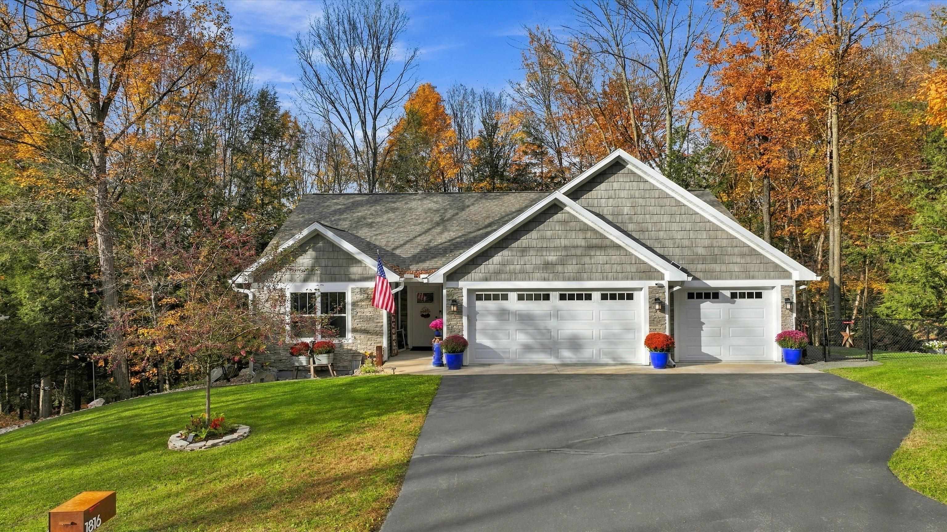 1816 Maple Hill Road Property Photo 2