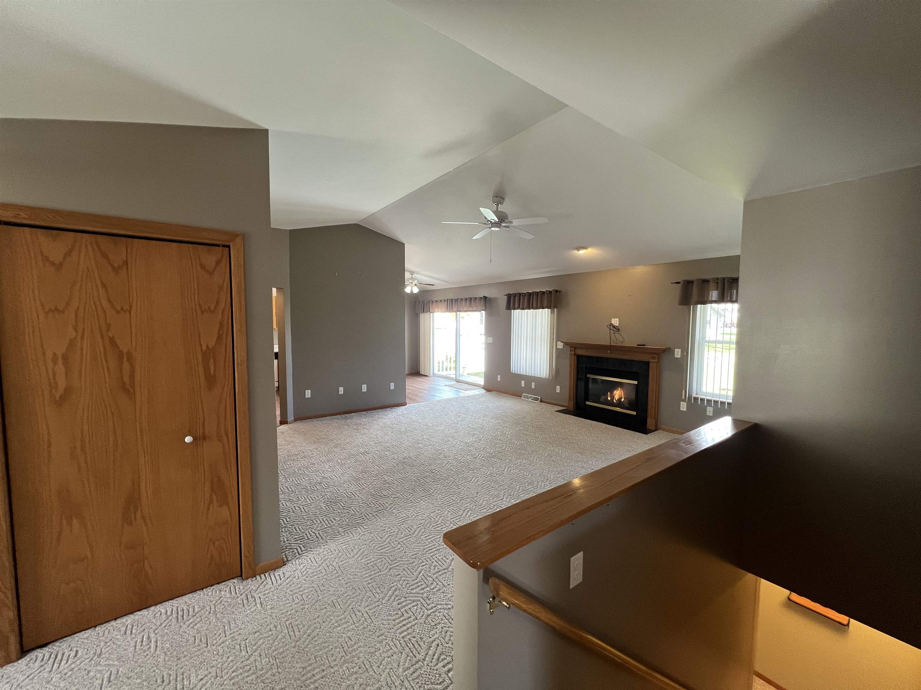 1305 S 12th Avenue Property Photo 3