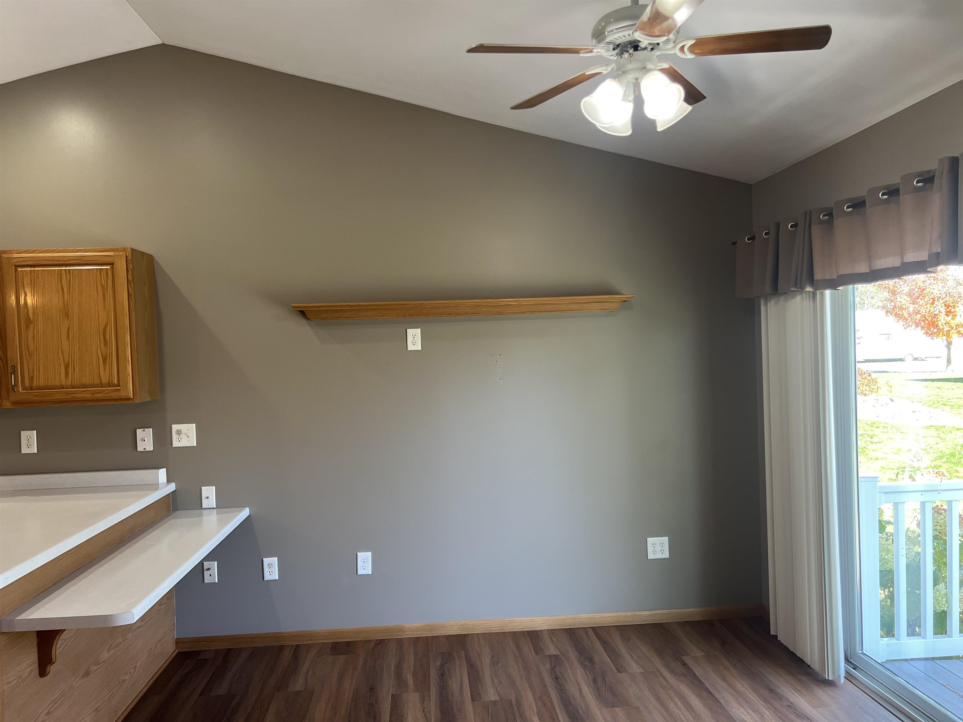 1305 S 12th Avenue Property Photo 6