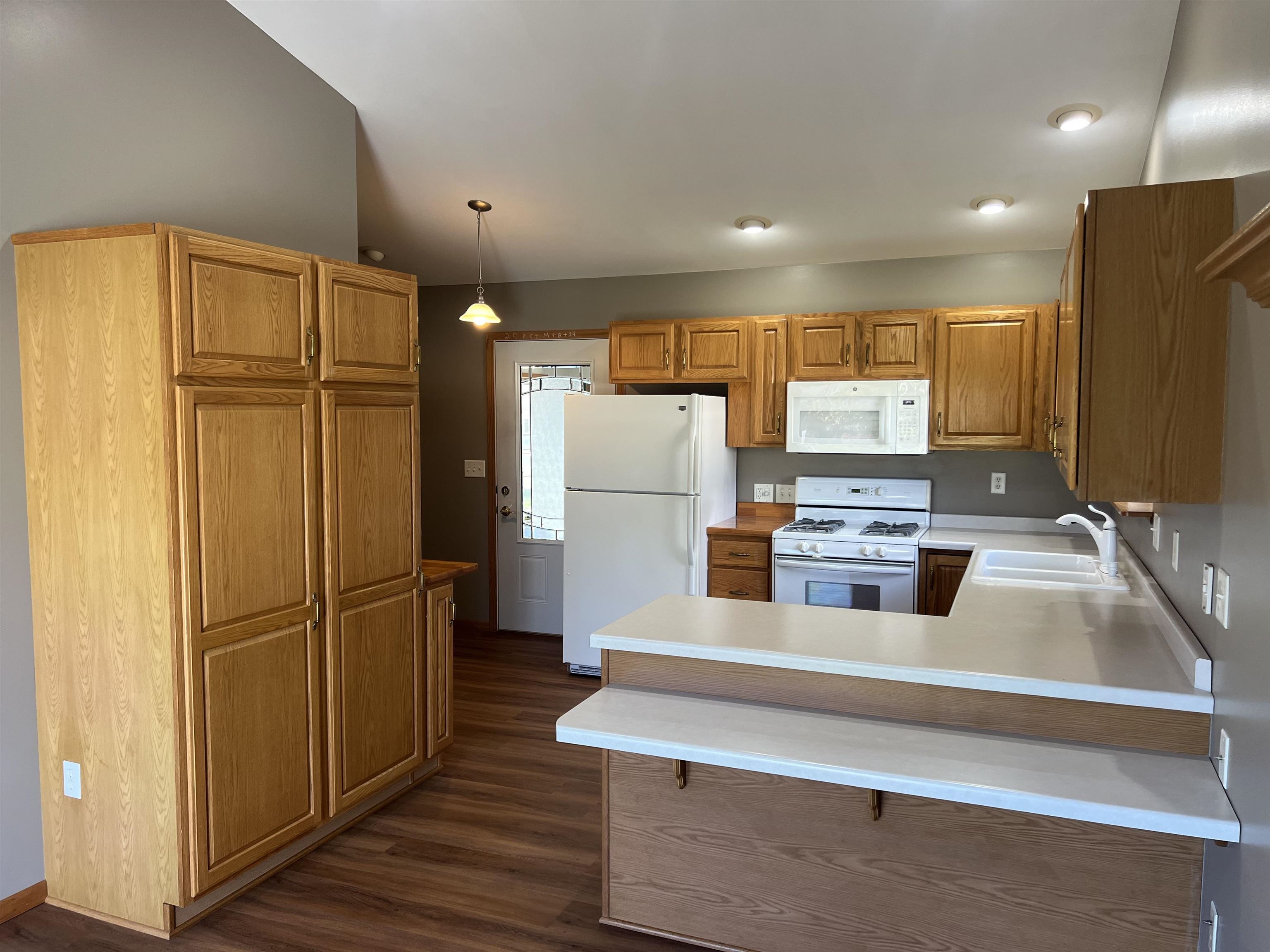 1305 S 12th Avenue Property Photo 7