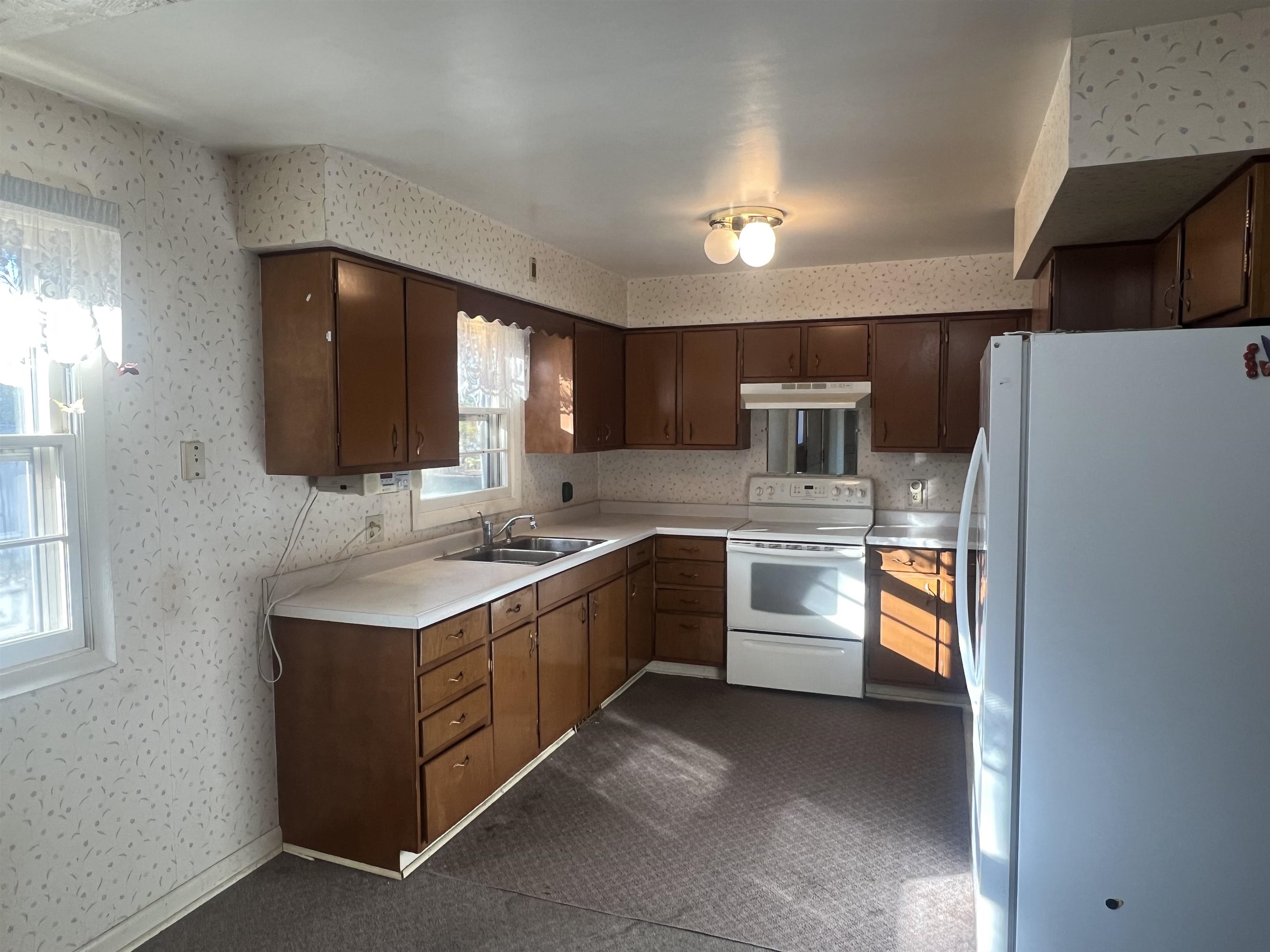4618 Fuller Street Property Photo 9