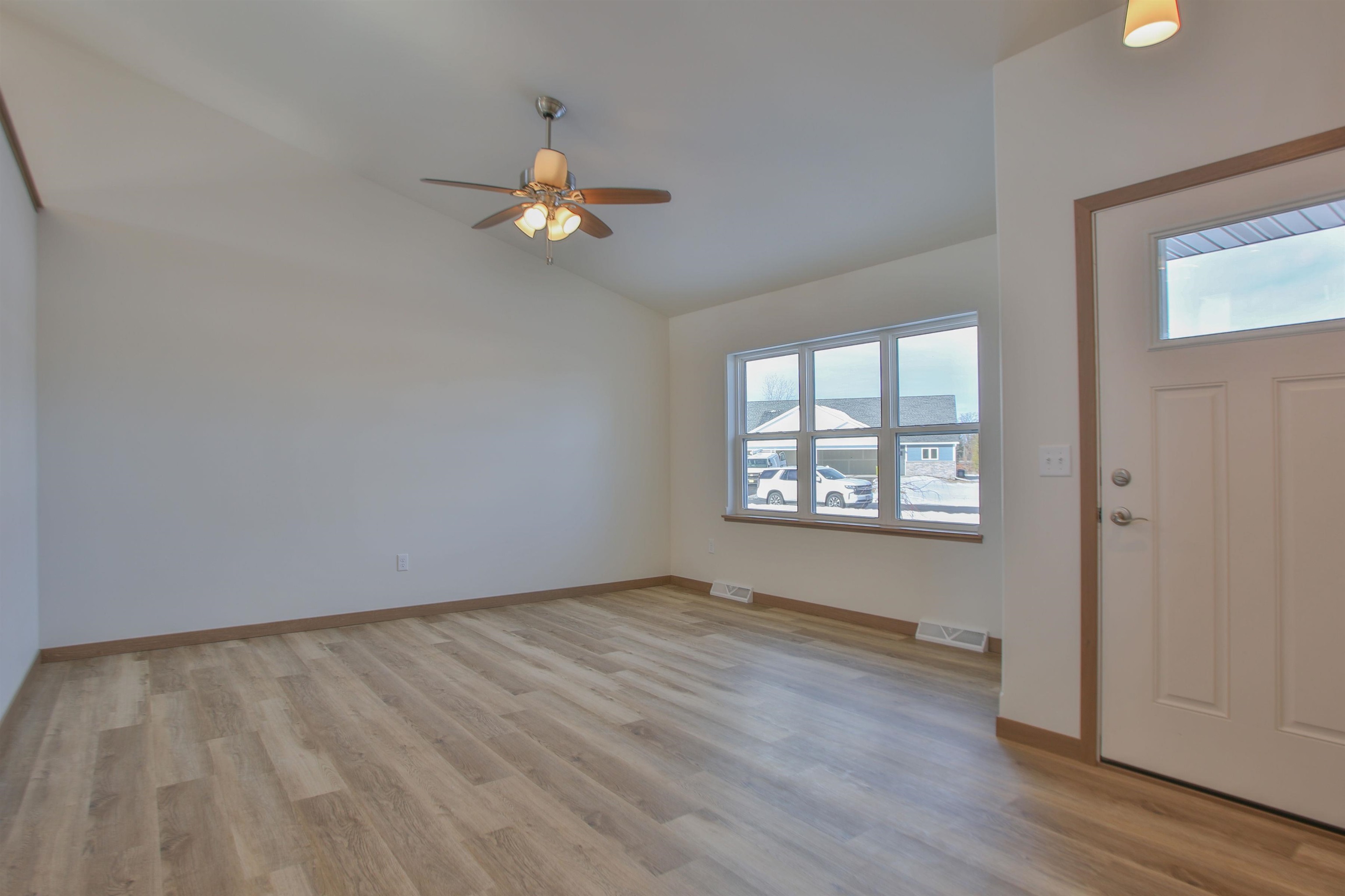 345 Cedar Haven Trail Property Photo 4