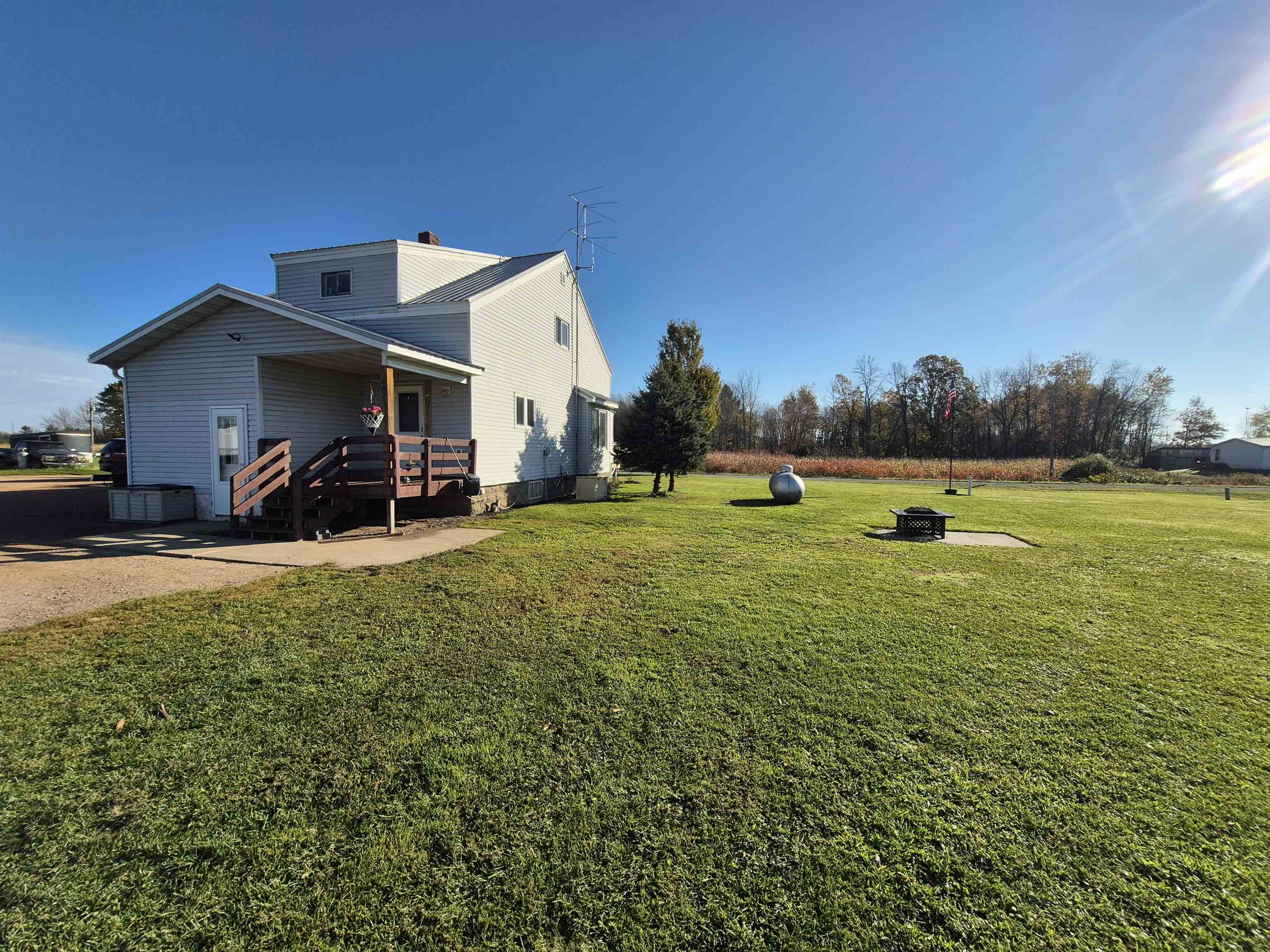 N4561 Hirt Lane Property Photo 3