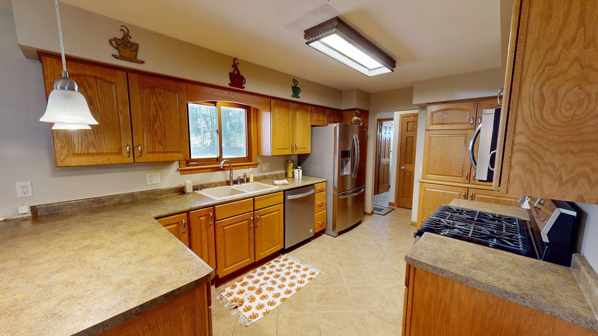 717 S Sycamore Avenue Property Photo 11
