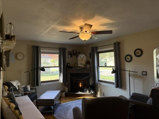 809 S Ash Avenue Property Photo 6
