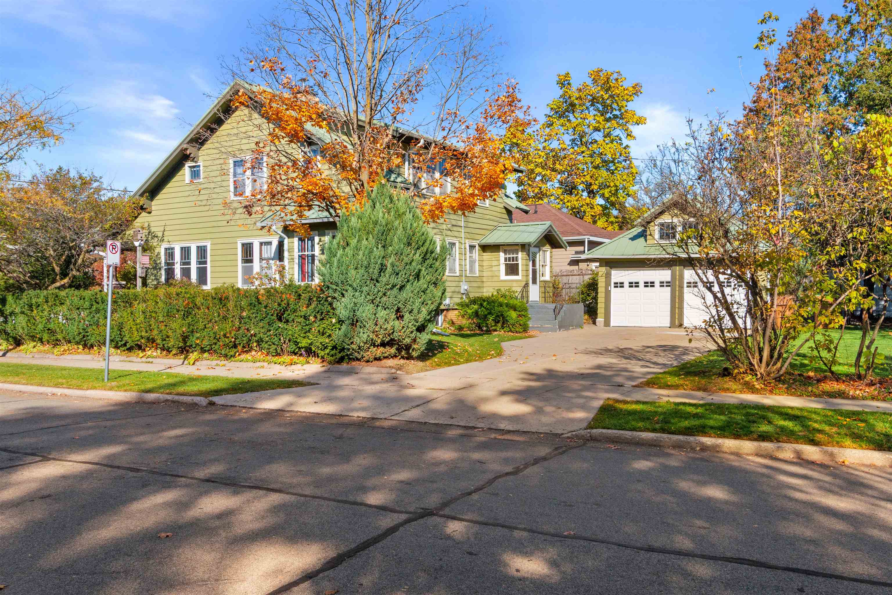 1513 Division Street Property Photo 3