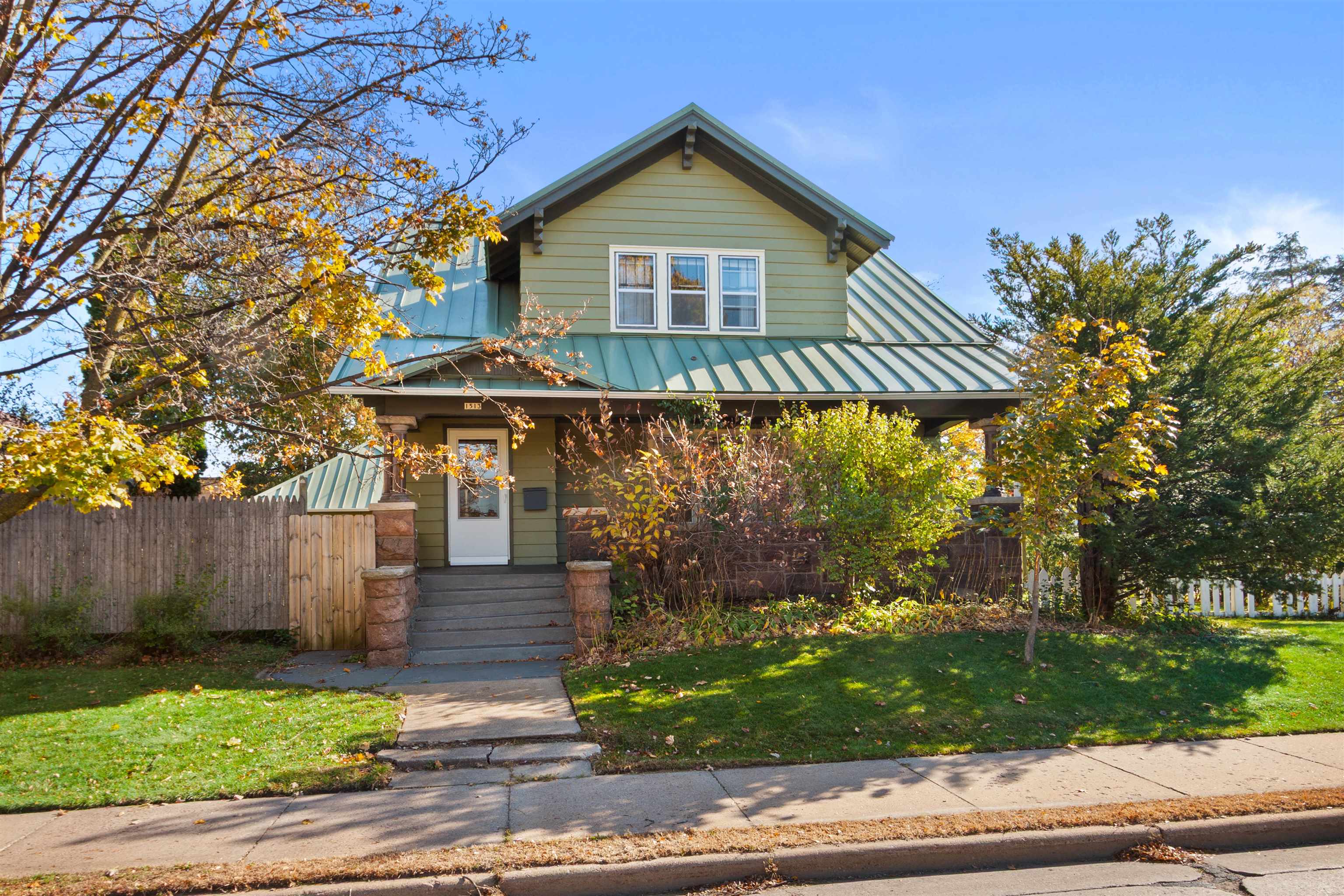 1513 Division Street Property Photo 4