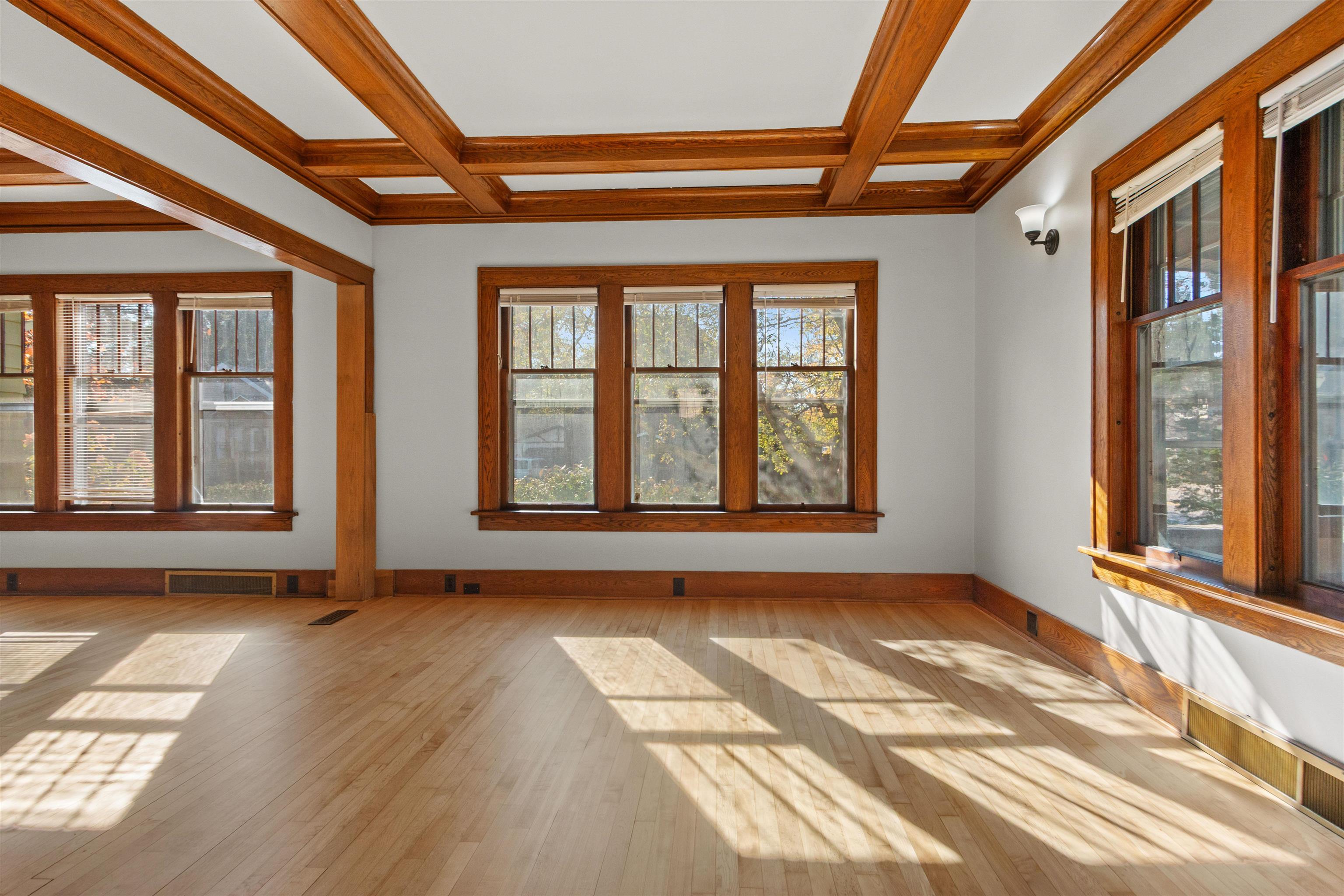 1513 Division Street Property Photo 16