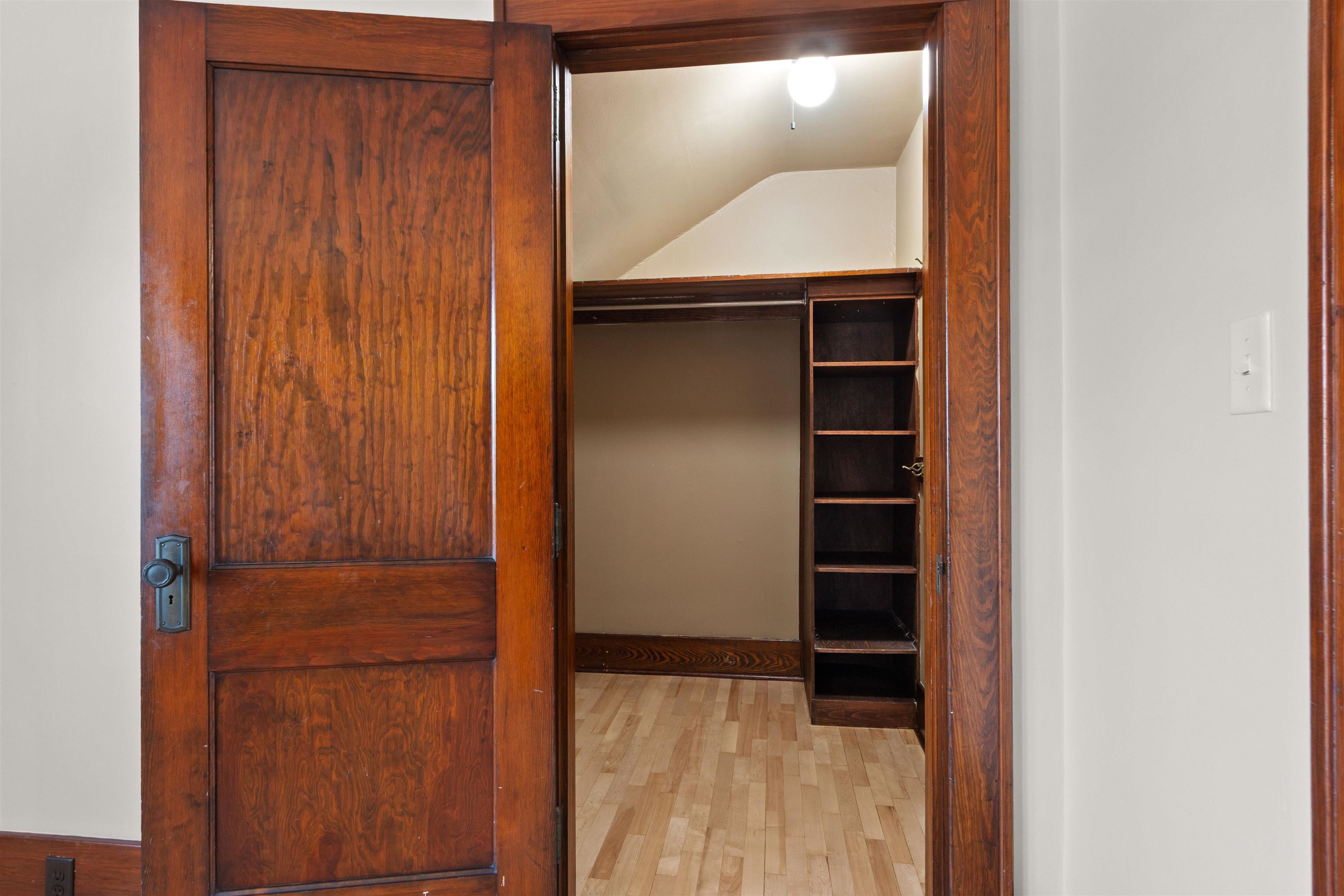 1513 Division Street Property Photo 27