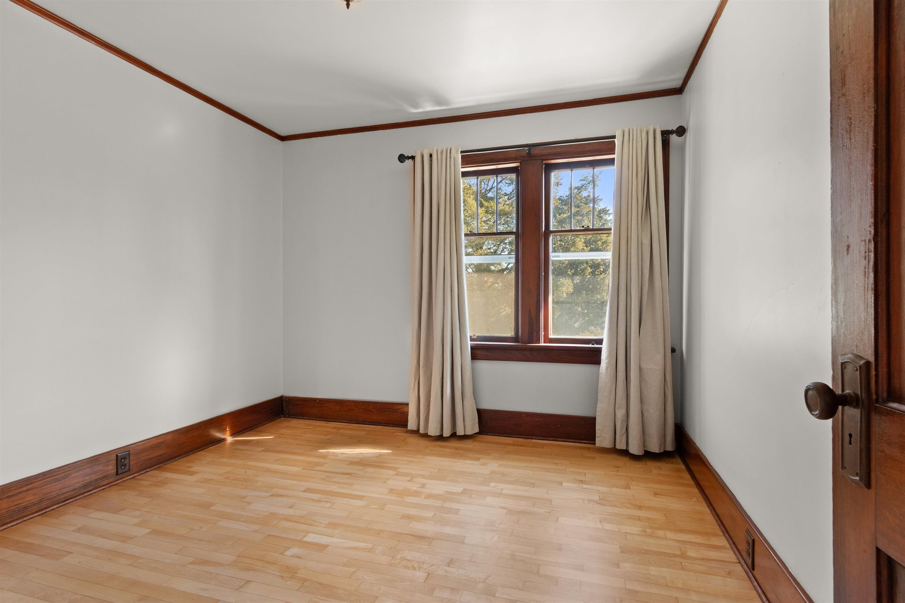 1513 Division Street Property Photo 30