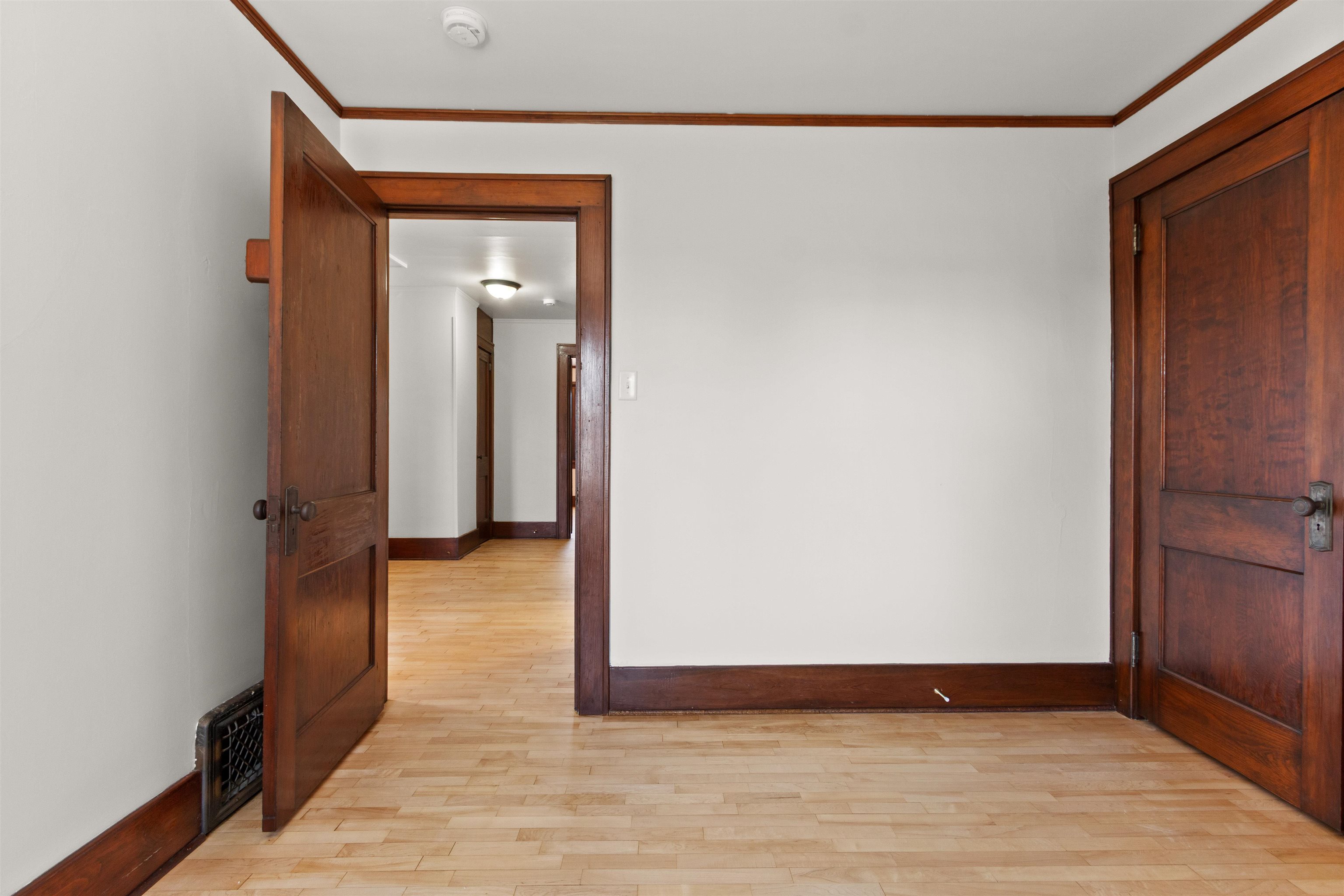 1513 Division Street Property Photo 31