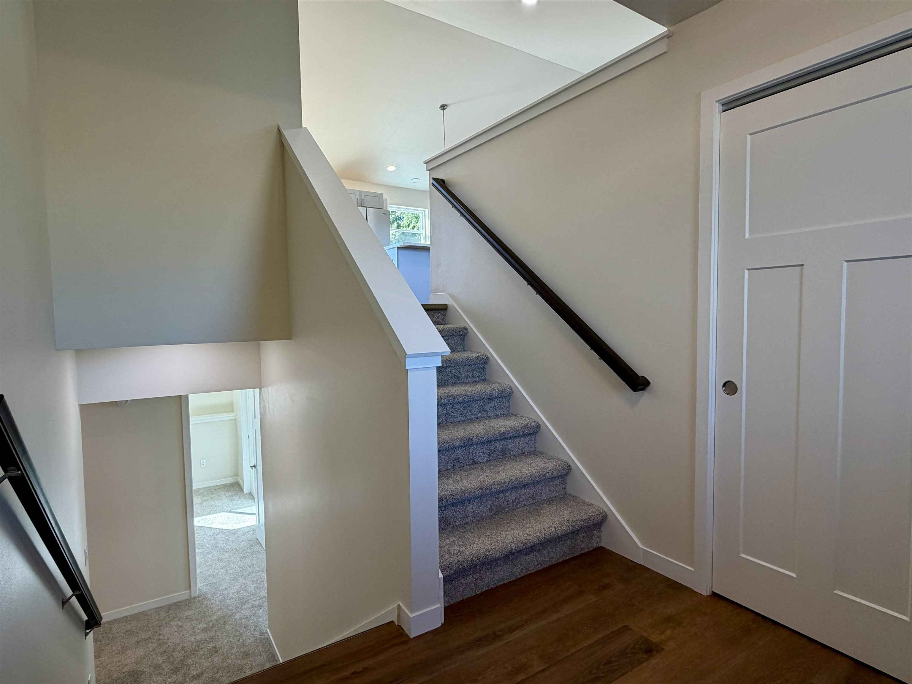 625 Oak Street Property Photo 4