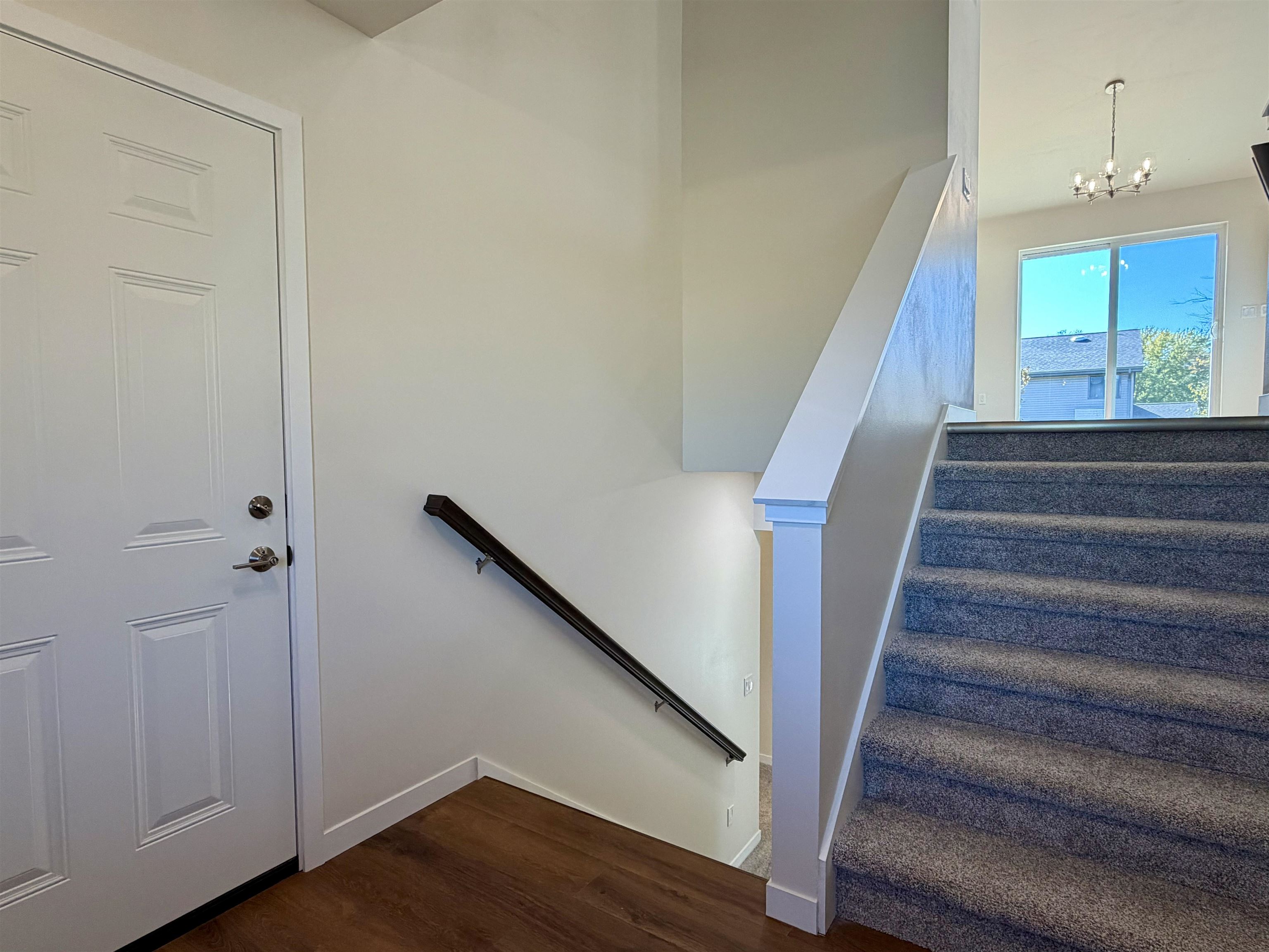 625 Oak Street Property Photo 5