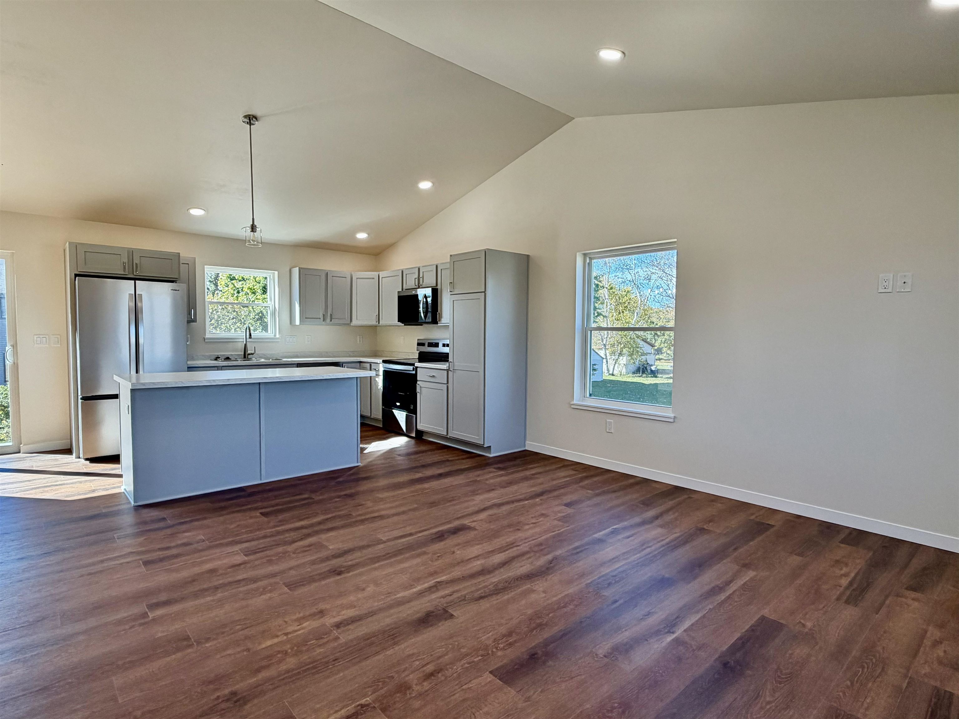 625 Oak Street Property Photo 8