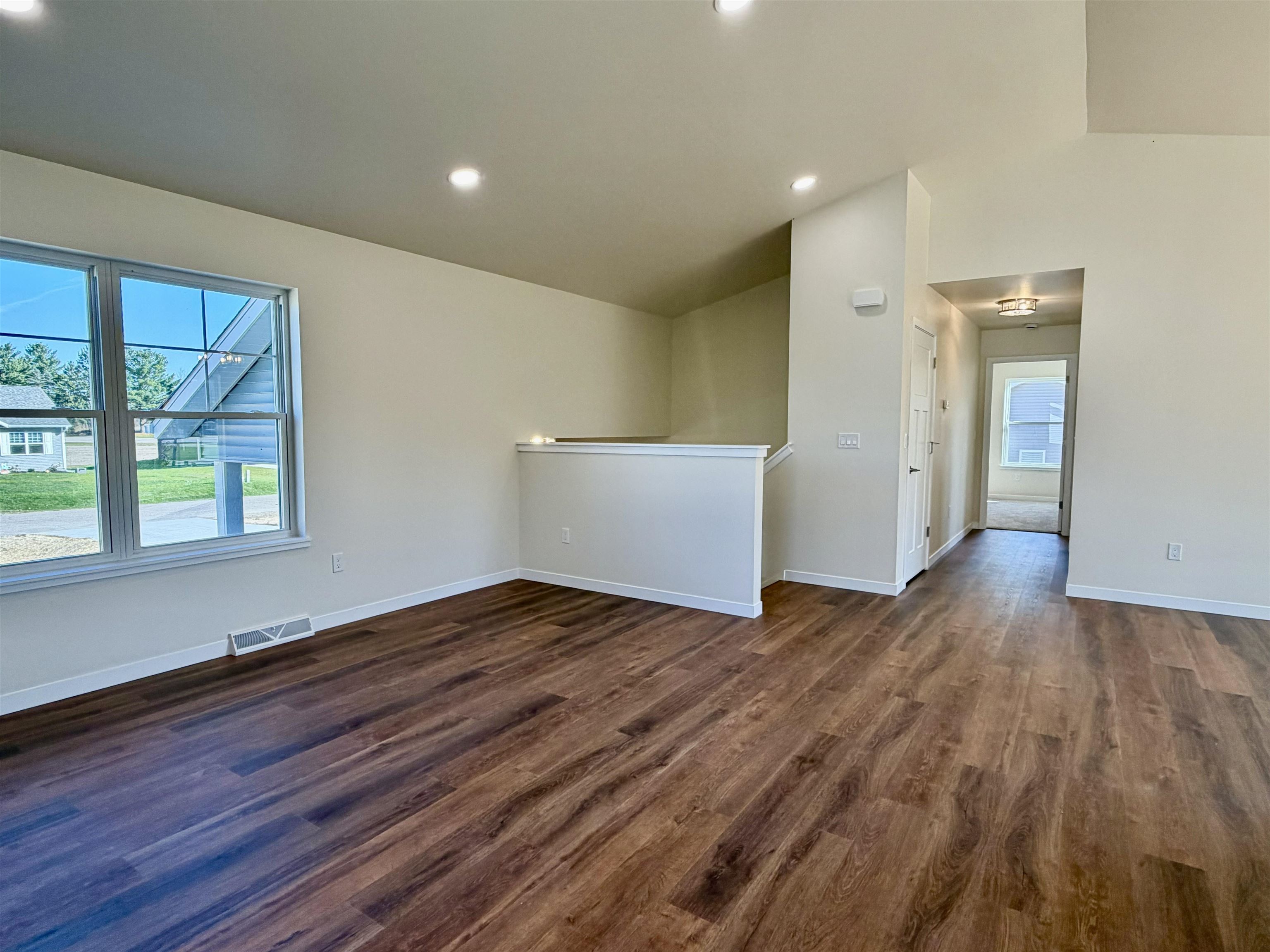 625 Oak Street Property Photo 10
